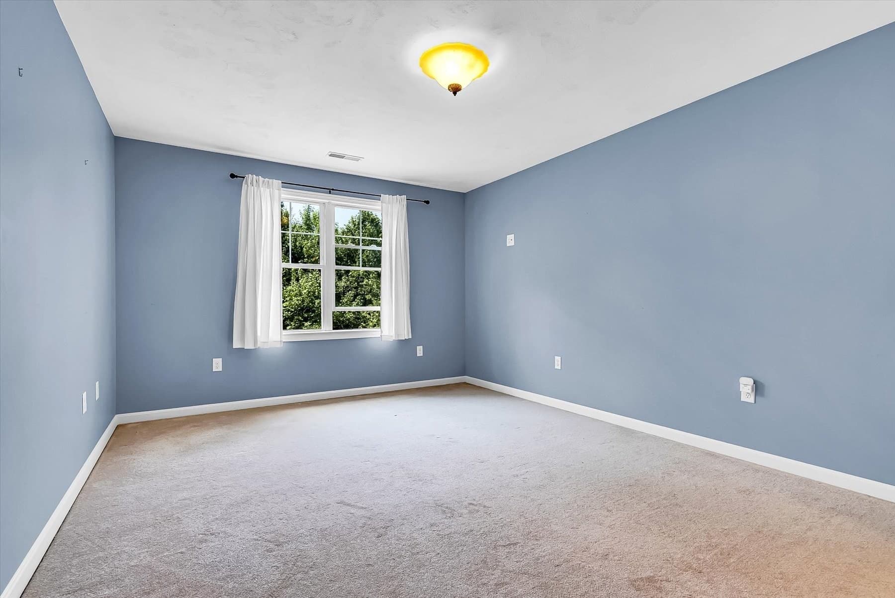 Attached (Townhouse/Rowhouse/Duplex) at 8 Paxton Ct # 8, Grafton MA 01536, photo 35 of 41
