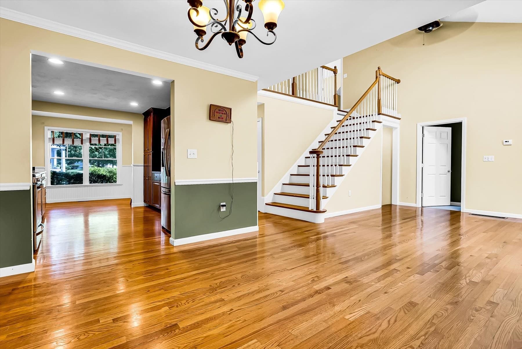 Attached (Townhouse/Rowhouse/Duplex) at 8 Paxton Ct # 8, Grafton MA 01536, photo 8 of 41