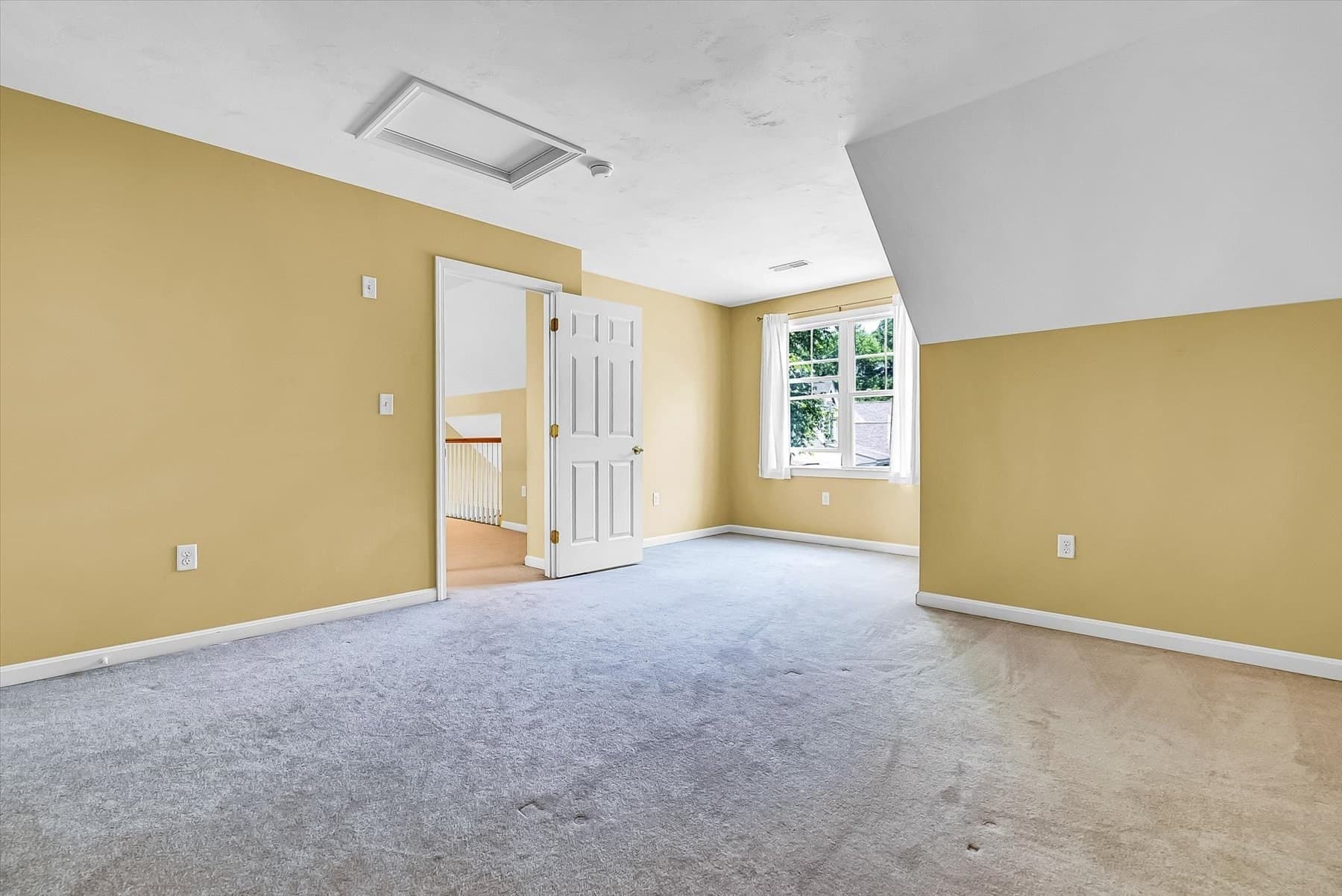 Attached (Townhouse/Rowhouse/Duplex) at 8 Paxton Ct # 8, Grafton MA 01536, photo 25 of 41