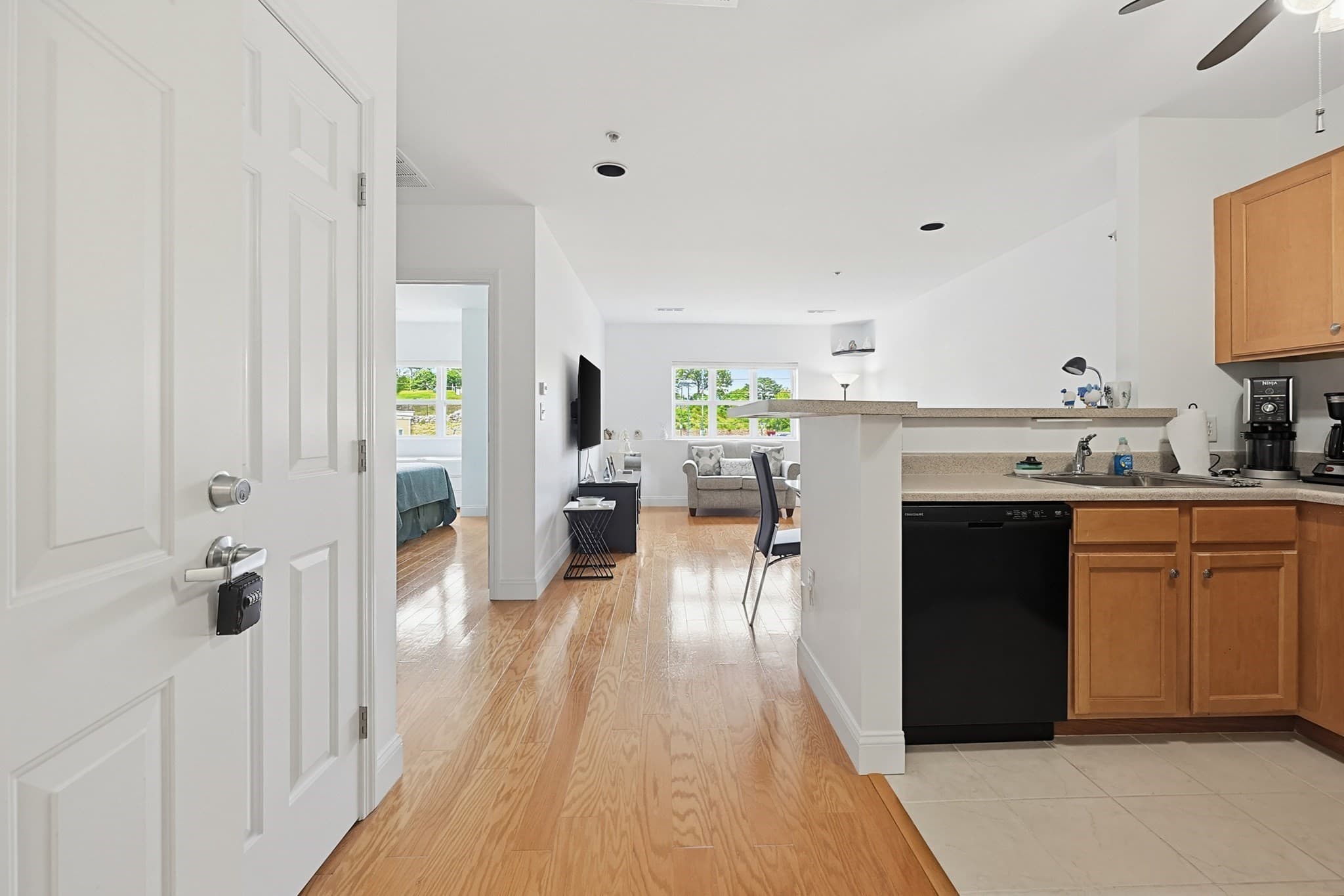 Condominium at 140 Railroad Ave # B111, Norwood MA 02062, Norwood, photo 10 of 29
