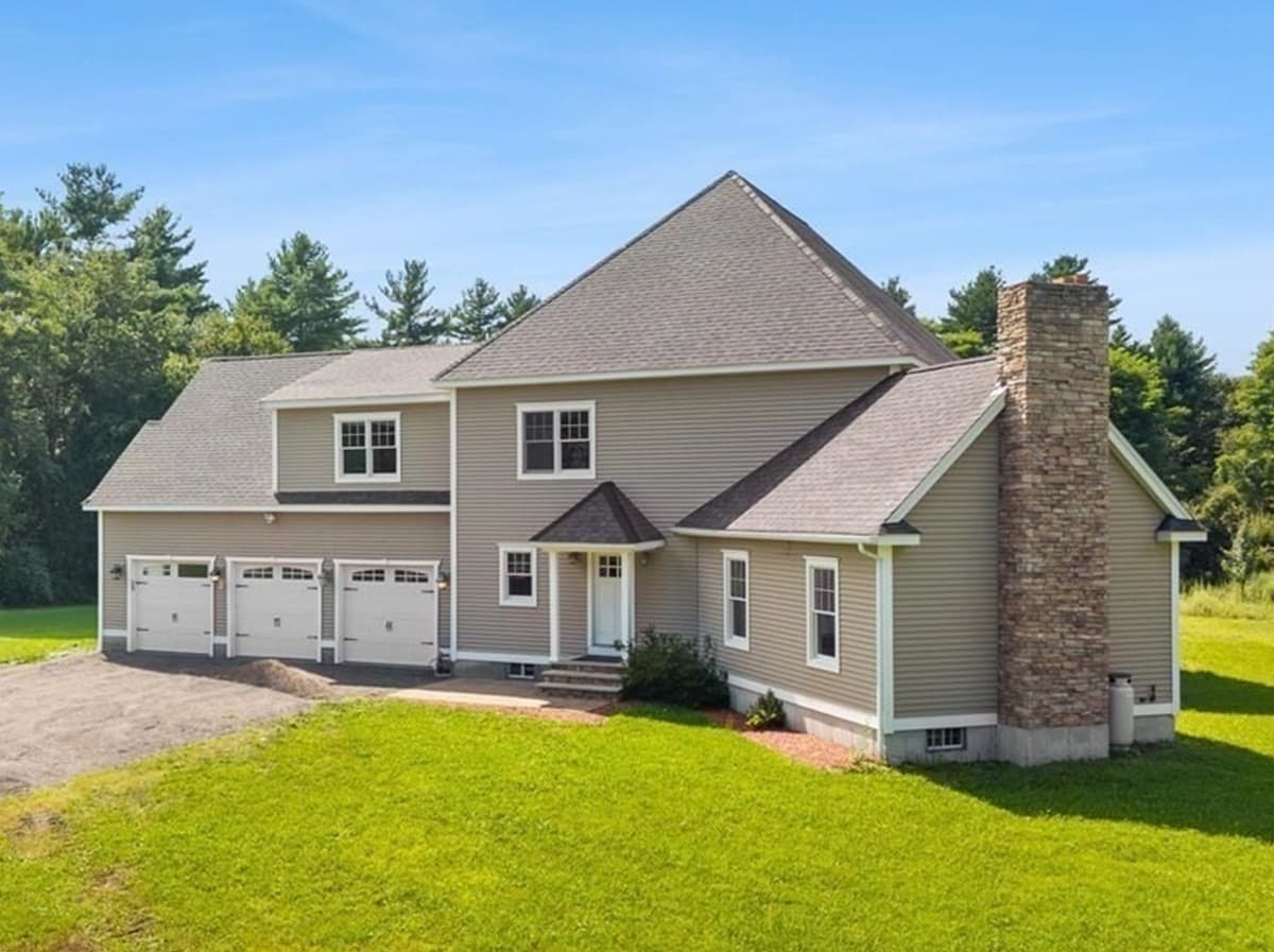Single Family Residence at 80 Joshua Lane, Taunton MA 02718, Taunton, photo 4 of 40