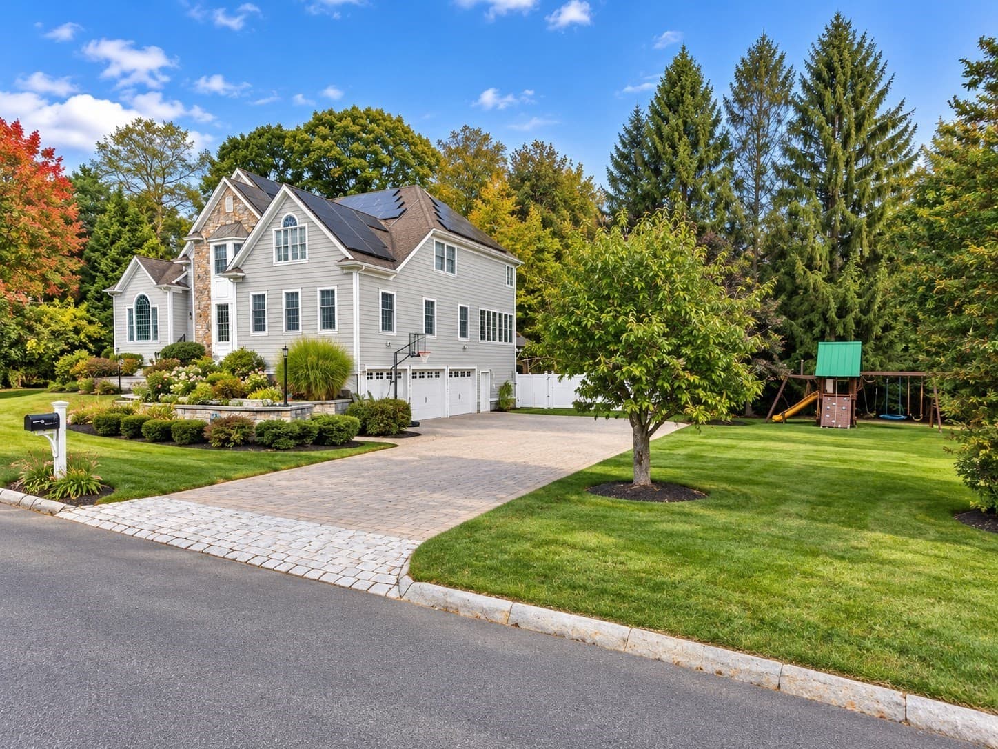 Single Family Residence at 2 Spruce Run, Beverly MA 01915, Beverly, photo 4 of 42