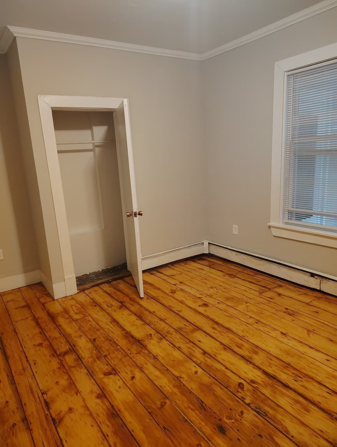 5-9 Family at 781 Lawrence St, Lowell MA 01852, Lowell, photo 13 of 23
