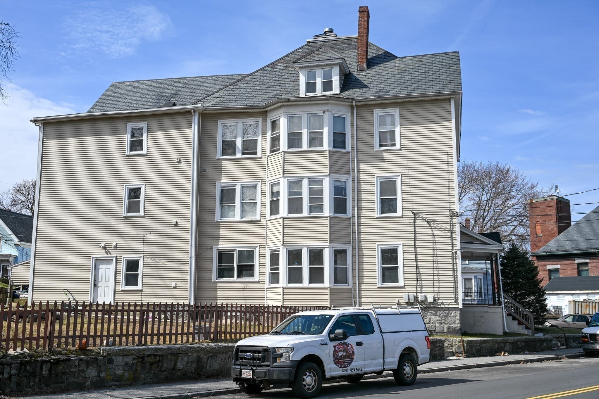 5-9 Family at 781 Lawrence St, Lowell MA 01852, Lowell, photo 3 of 23
