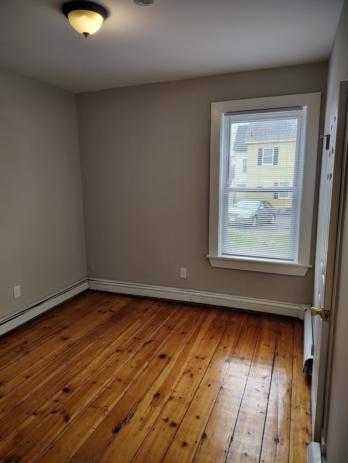 5-9 Family at 781 Lawrence St, Lowell MA 01852, Lowell, photo 11 of 23