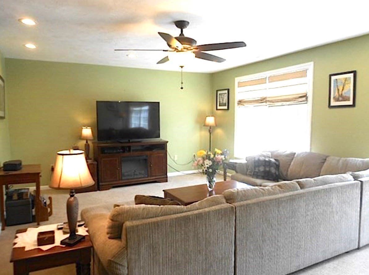 Apartment at 297 Providence Rd # 2, Grafton MA 01560, photo 2 of 10