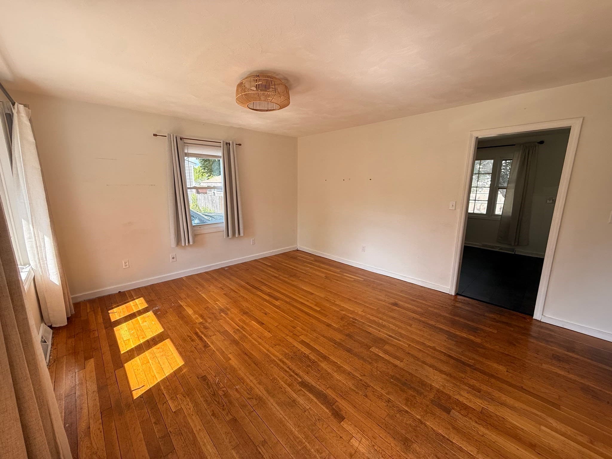 Single Family Residence at 59 Poplar Rd, New Bedford MA 02745, New Bedford, photo 3 of 17