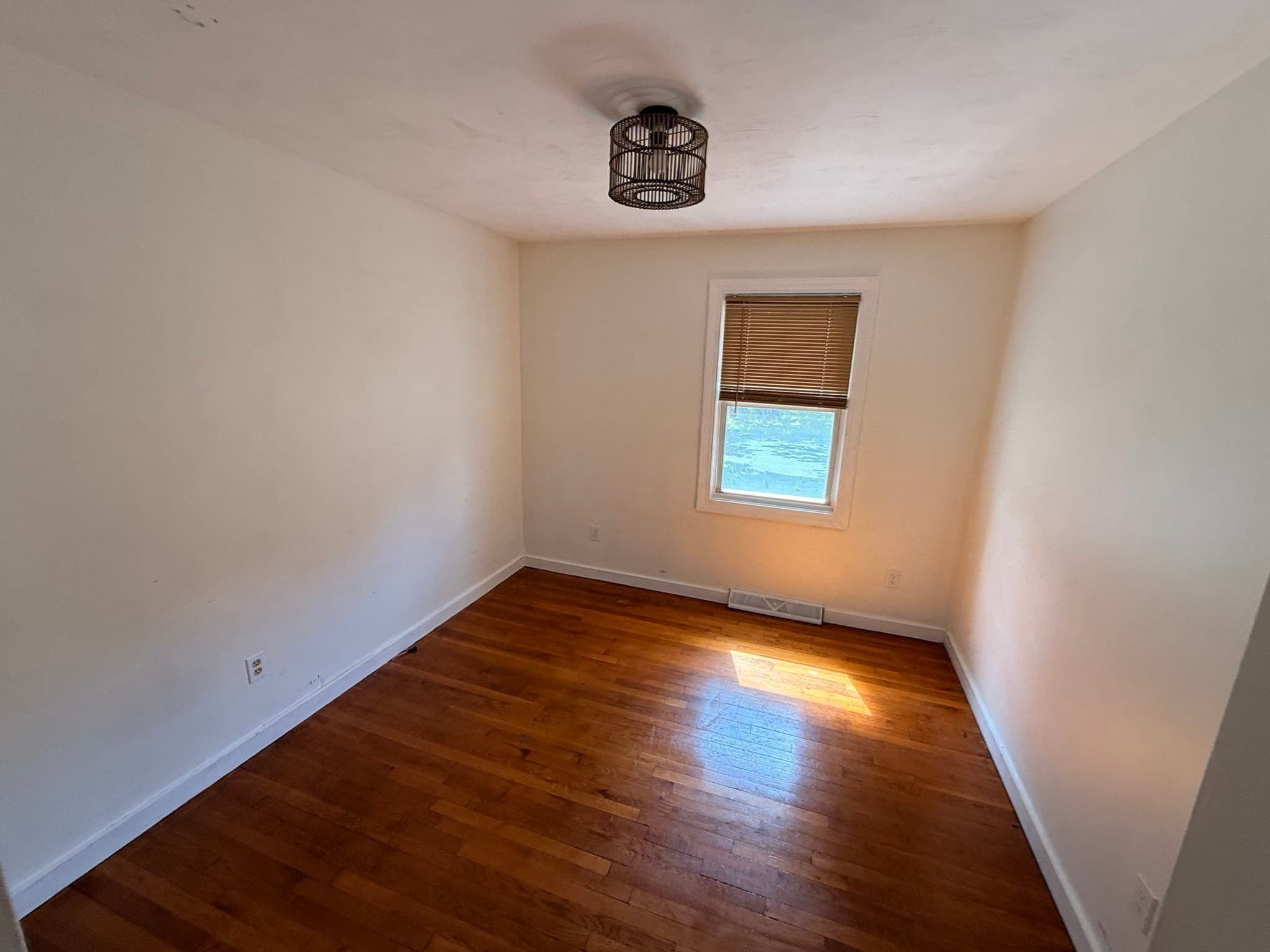 Single Family Residence at 59 Poplar Rd, New Bedford MA 02745, New Bedford, photo 9 of 17