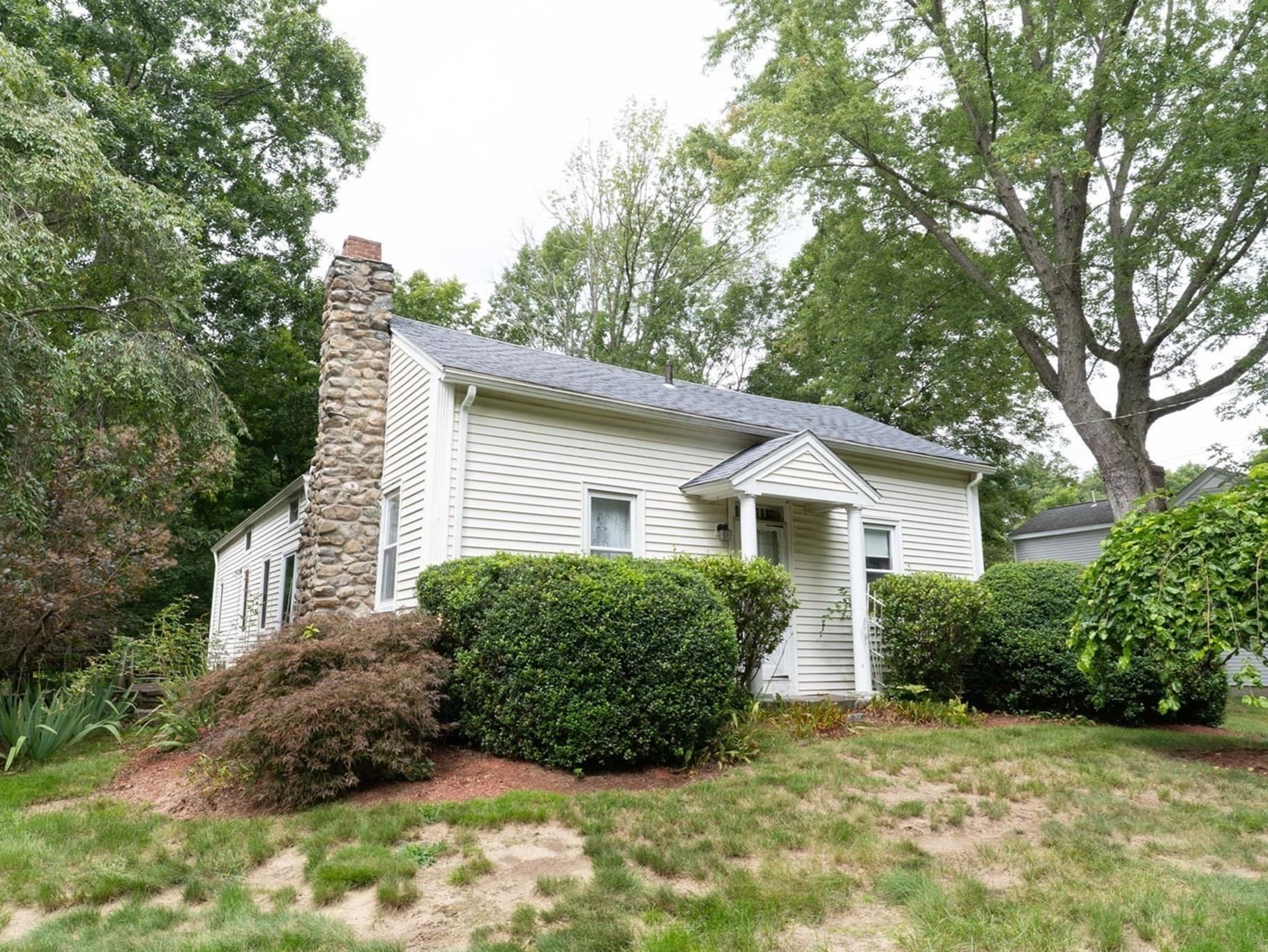 7 Huguenot Rd, Oxford MA 01540