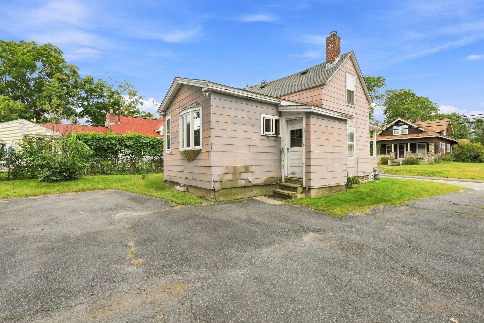 Single Family Residence at 128 River St, Hudson MA 01749, Hudson, photo 3 of 28