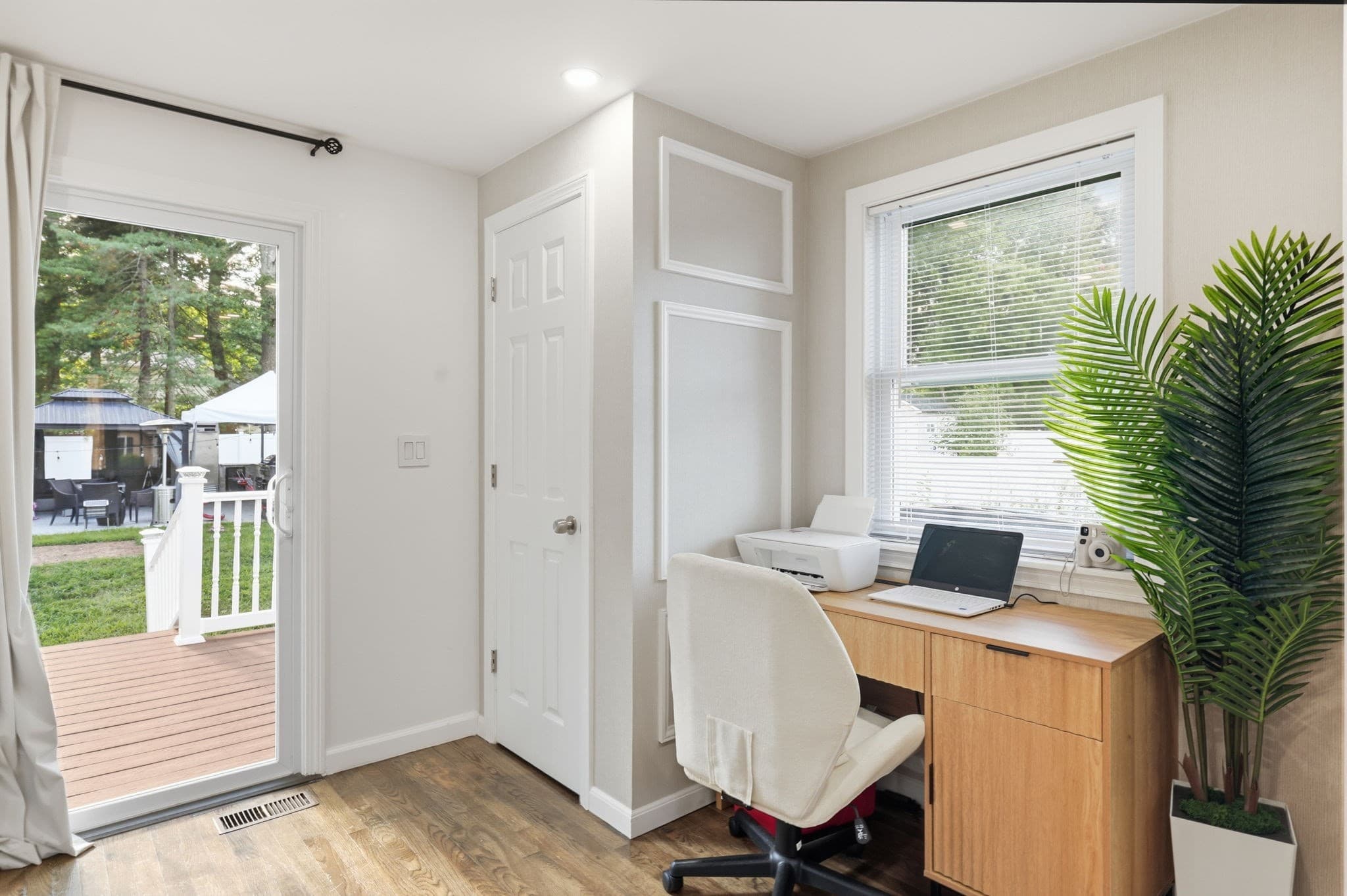 Single Family Residence at 100 Farm St, Bellingham MA 02019, Bellingham, photo 6 of 42