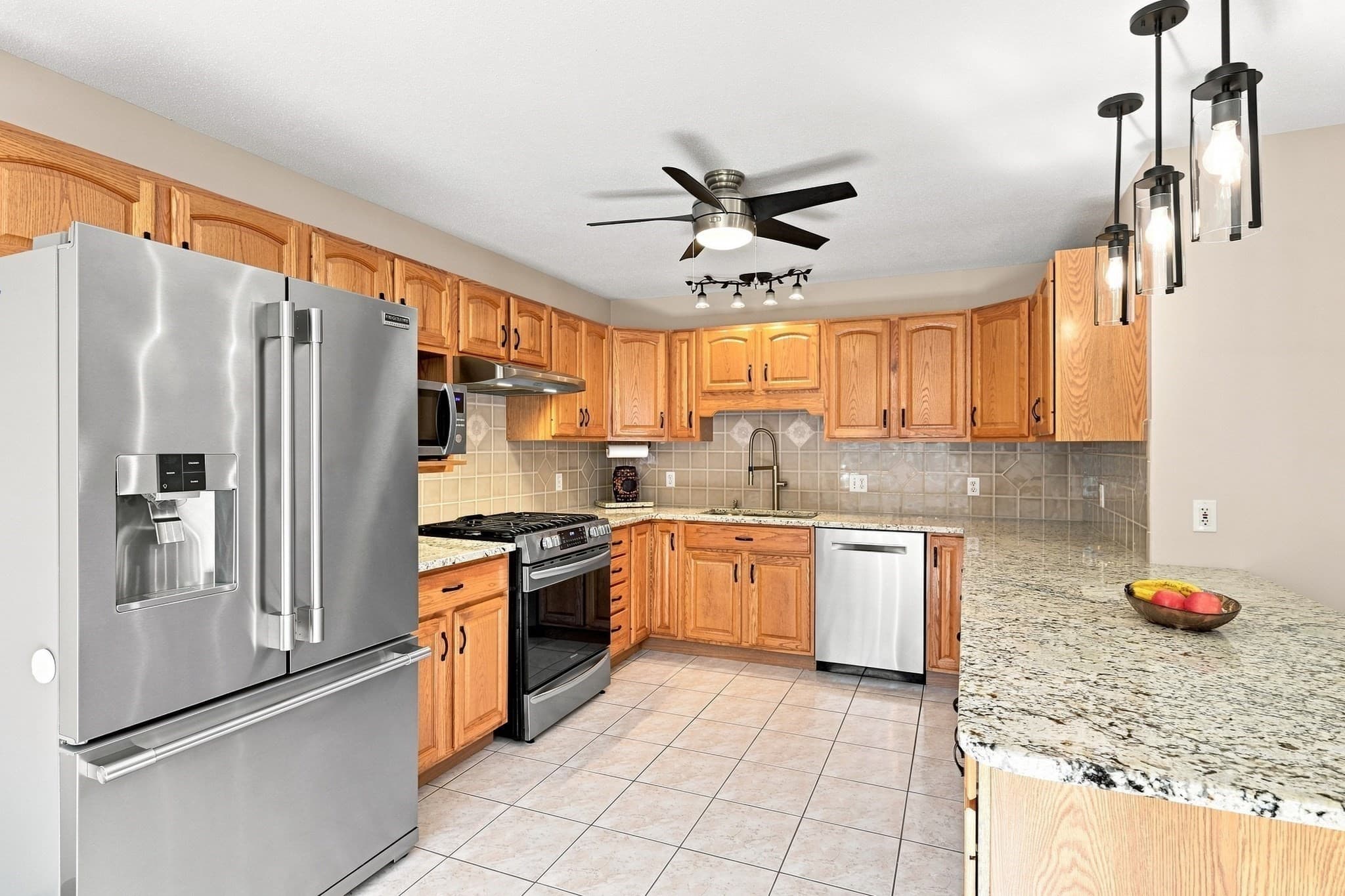 Single Family Residence at 1604 Center St, Ludlow MA 01056, Ludlow, photo 6 of 40