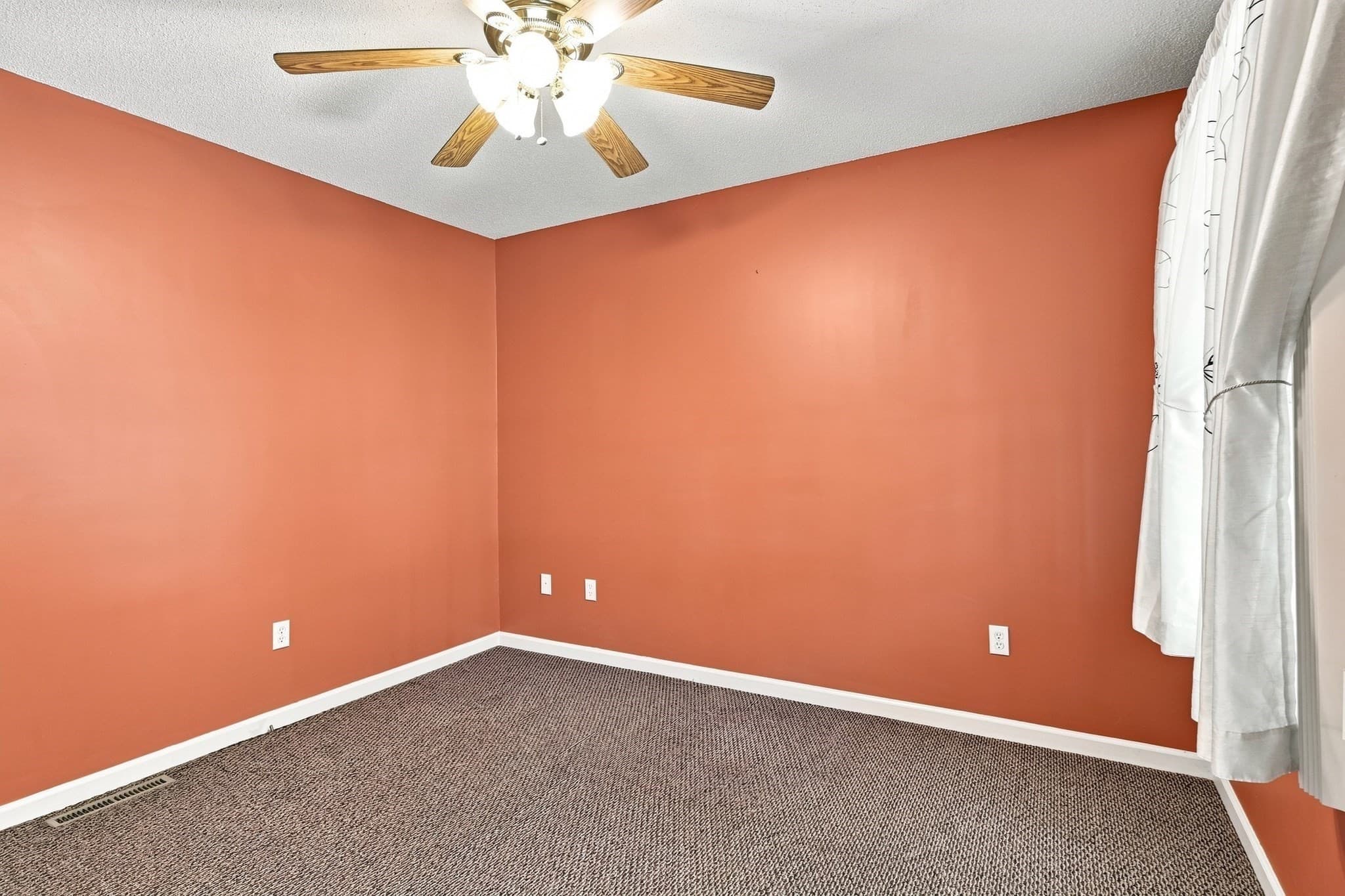 Single Family Residence at 1604 Center St, Ludlow MA 01056, Ludlow, photo 17 of 40