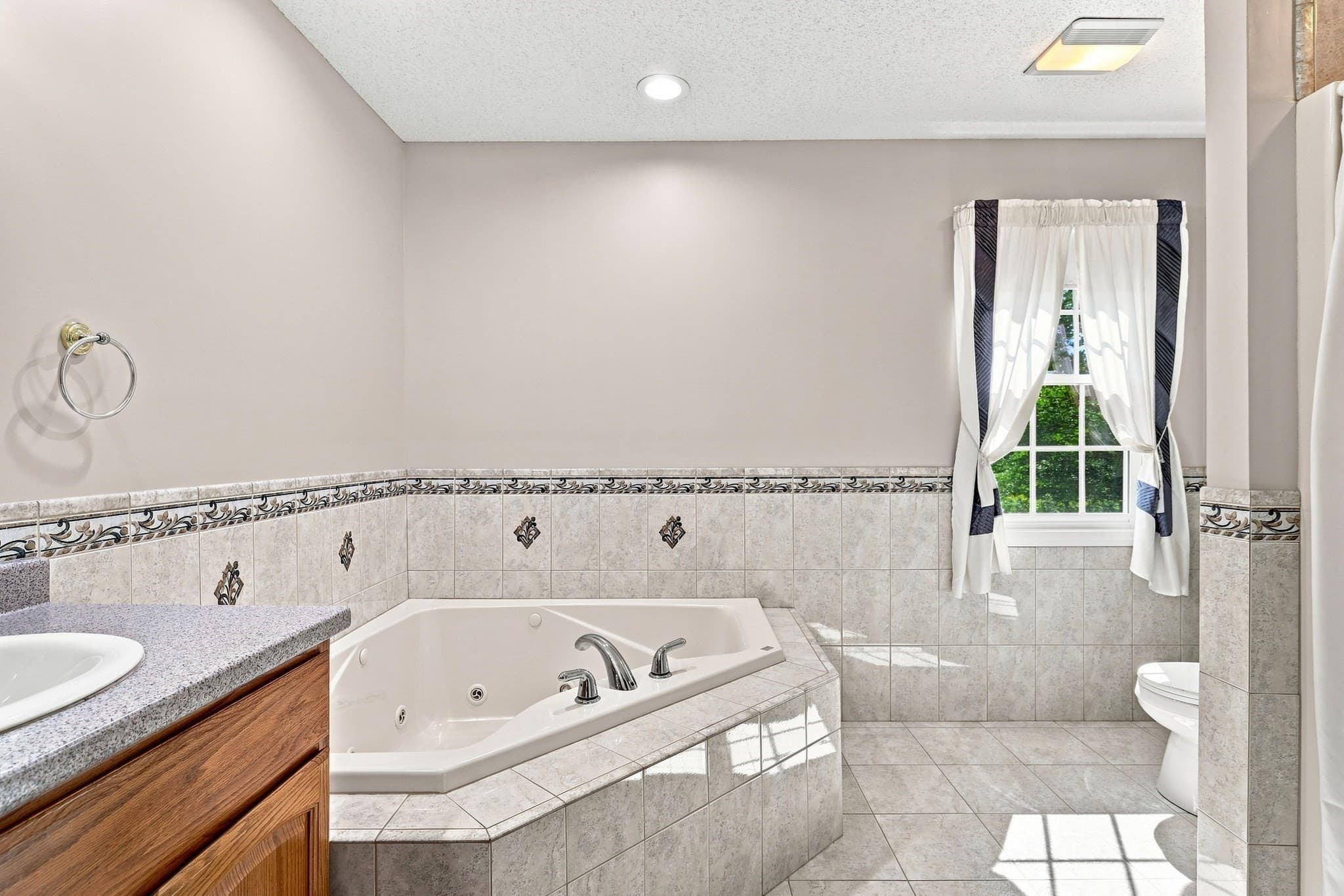 Single Family Residence at 1604 Center St, Ludlow MA 01056, Ludlow, photo 22 of 40