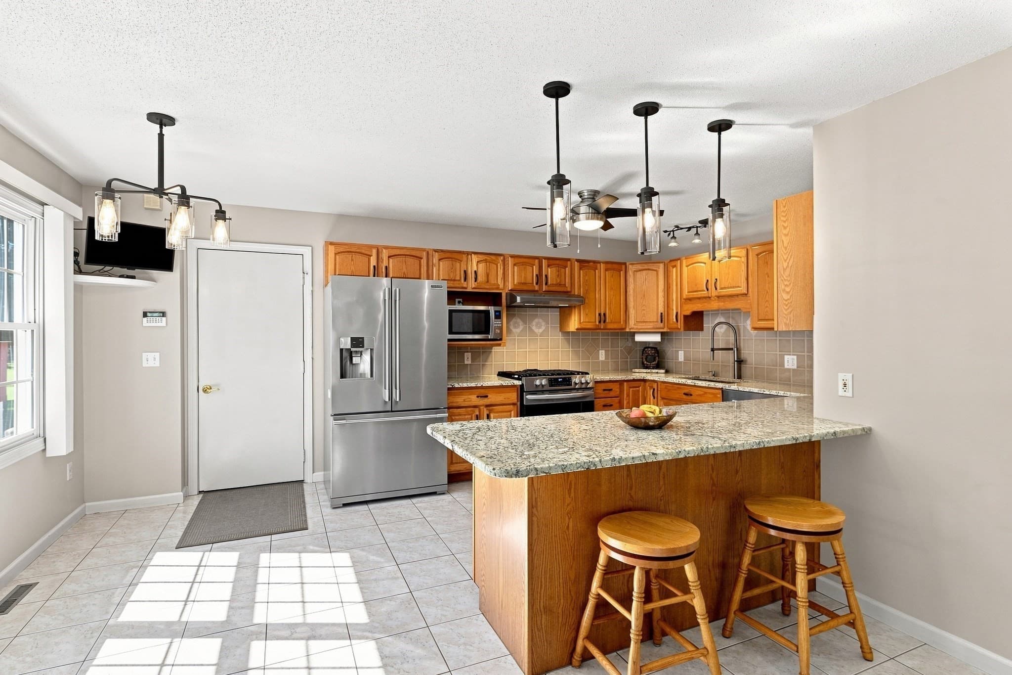 Single Family Residence at 1604 Center St, Ludlow MA 01056, Ludlow, photo 8 of 40