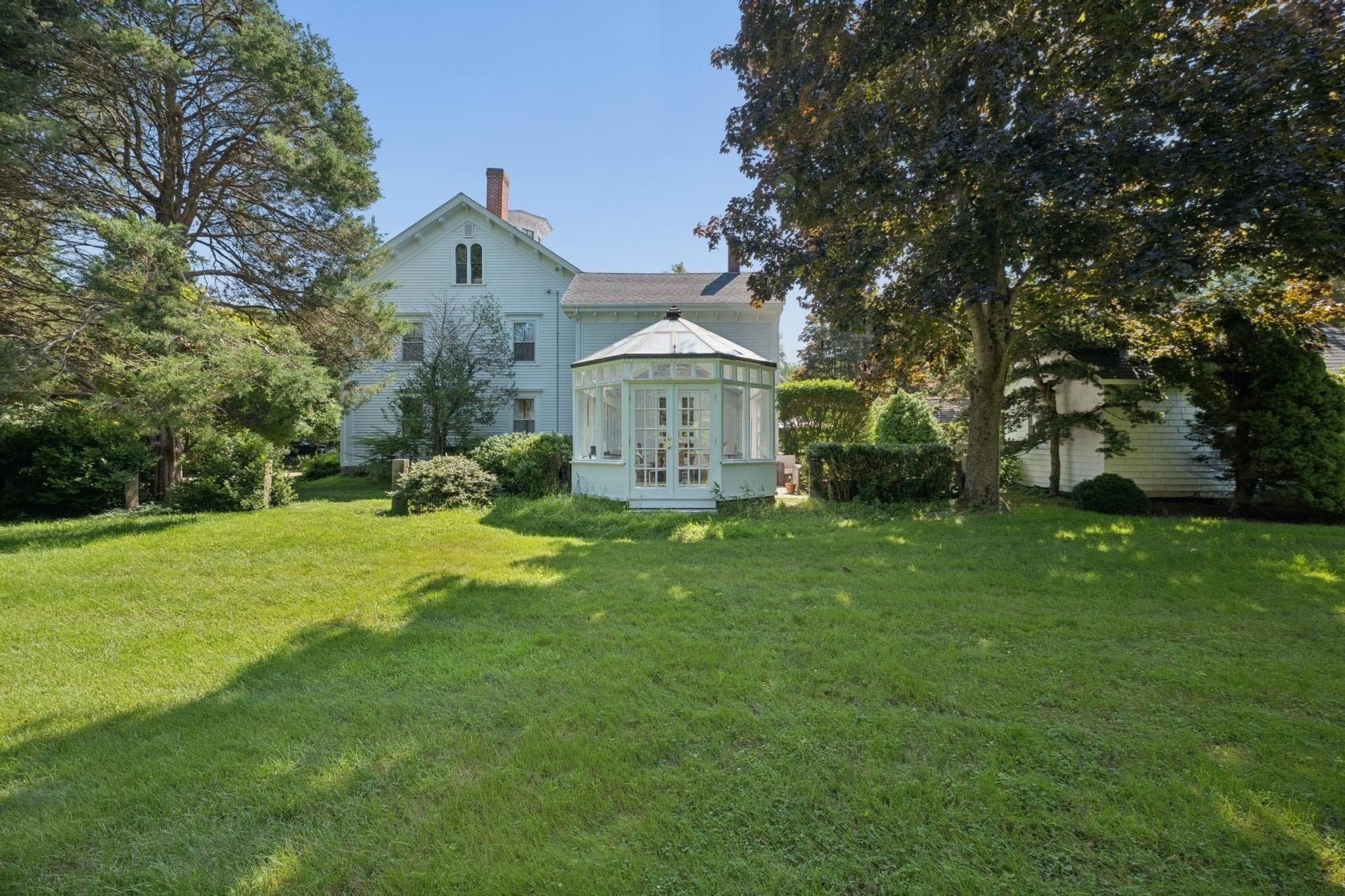 Single Family Residence at 288 Russells Mills Rd, Dartmouth MA 02748, Dartmouth, photo 3 of 37