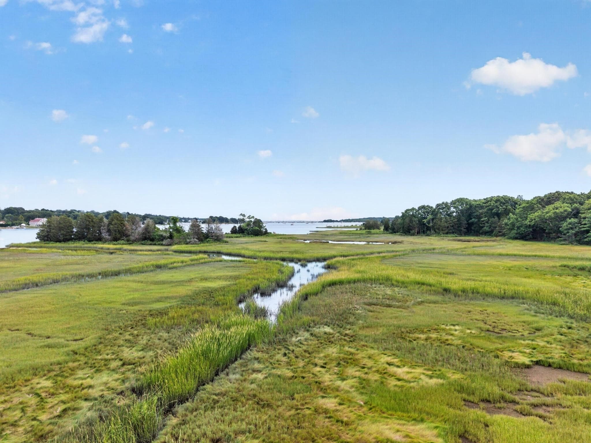 Single Family Residence at 288 Russells Mills Rd, Dartmouth MA 02748, Dartmouth, photo 32 of 37