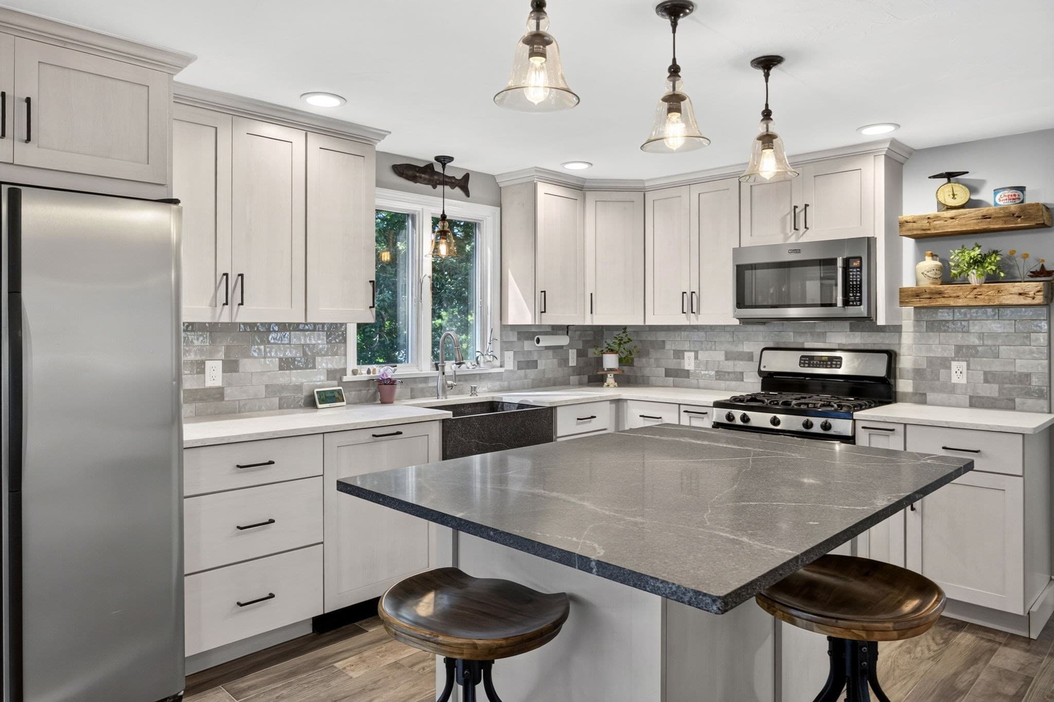 Single Family Residence at 11 Burbank Street, Sandwich MA 02563, Sandwich, photo 4 of 37
