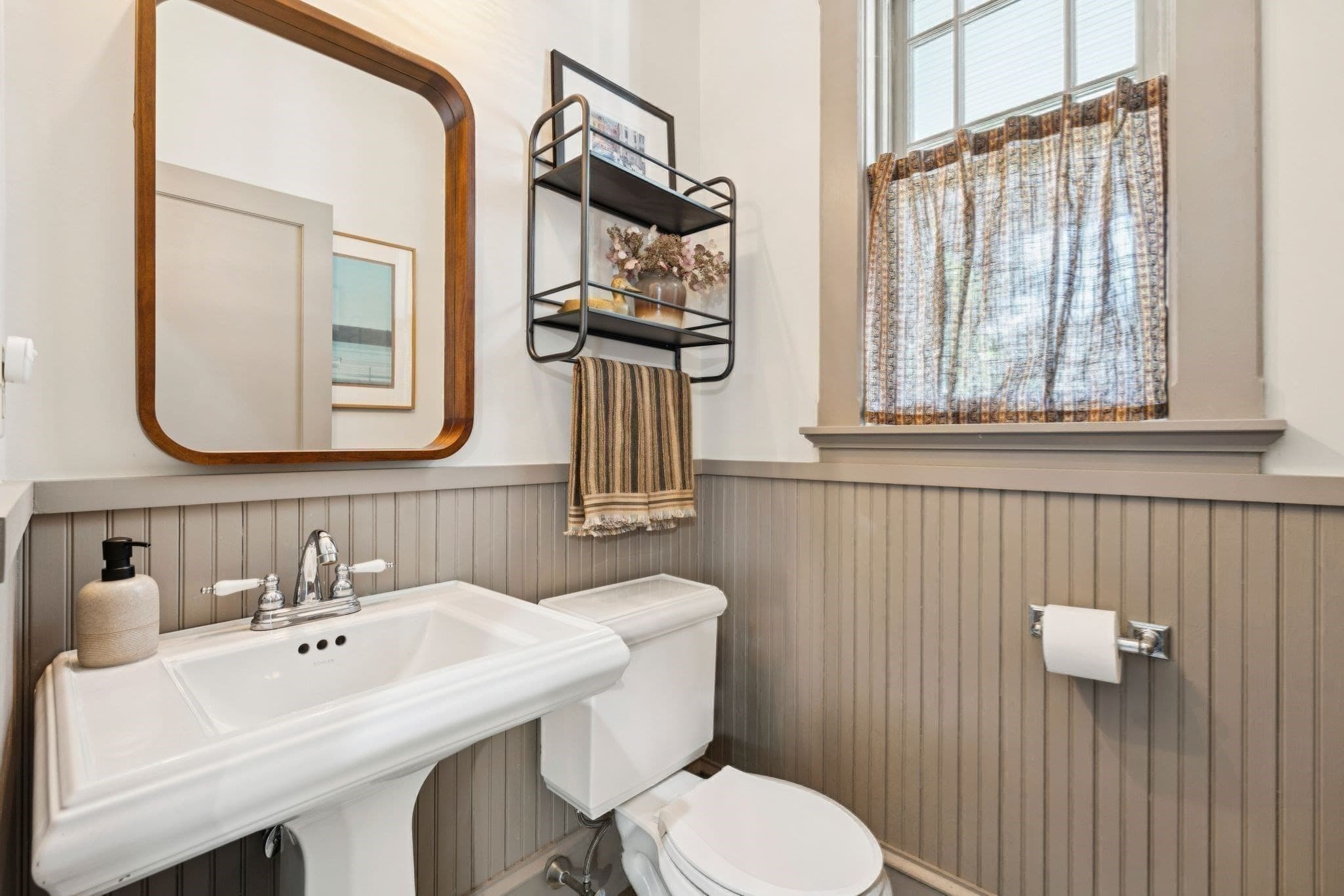 Single Family Residence at 7 Strawberry Hill Ln, Tyngsborough MA 01904, Tyngsborough, photo 20 of 40