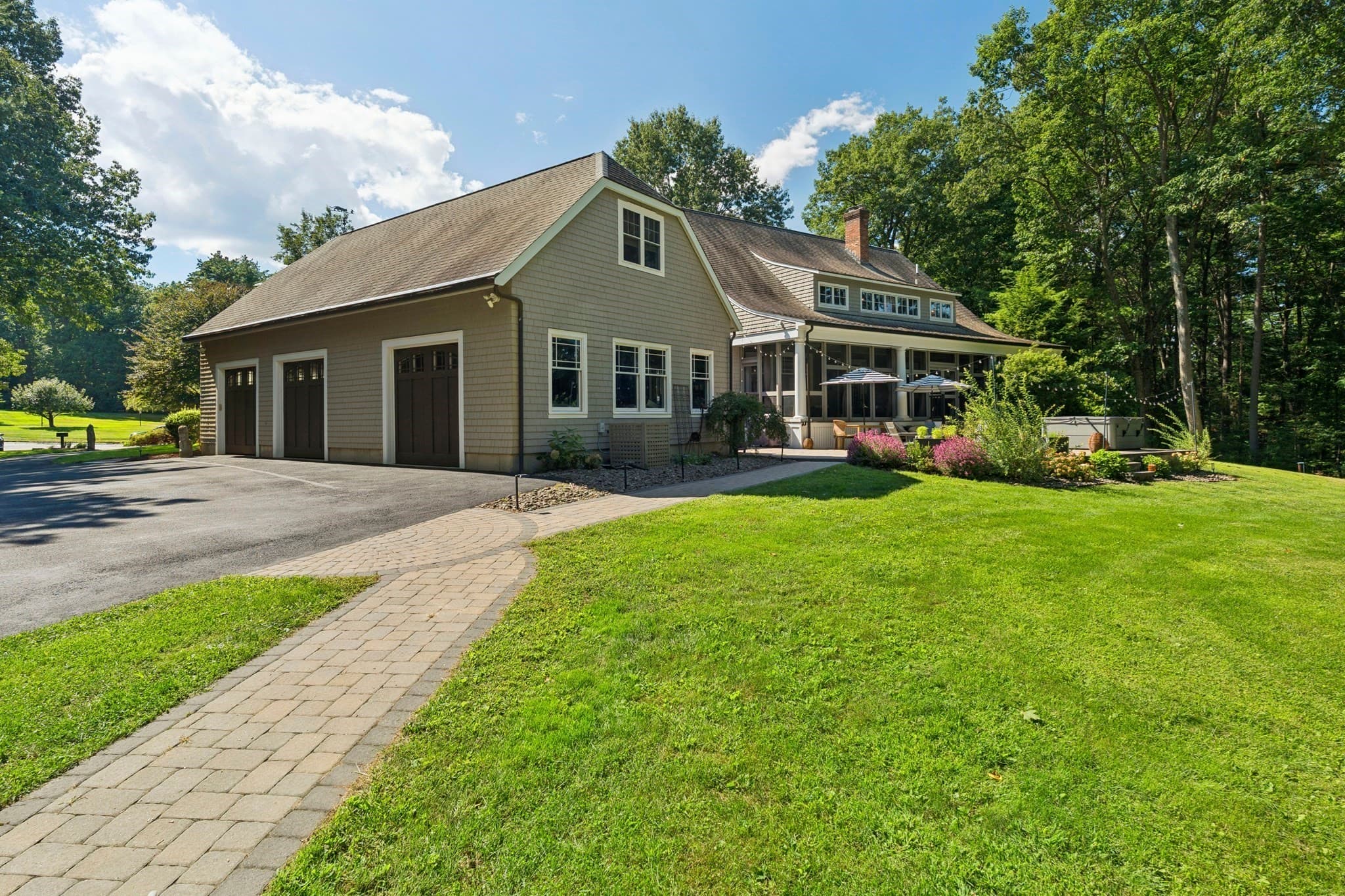 Single Family Residence at 7 Strawberry Hill Ln, Tyngsborough MA 01904, Tyngsborough, photo 38 of 40