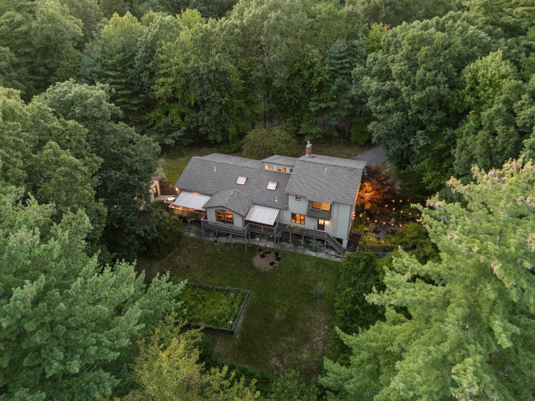 Single Family Residence at 138 Sand Hill Rd, Groton MA 01450, Groton, photo 4 of 37