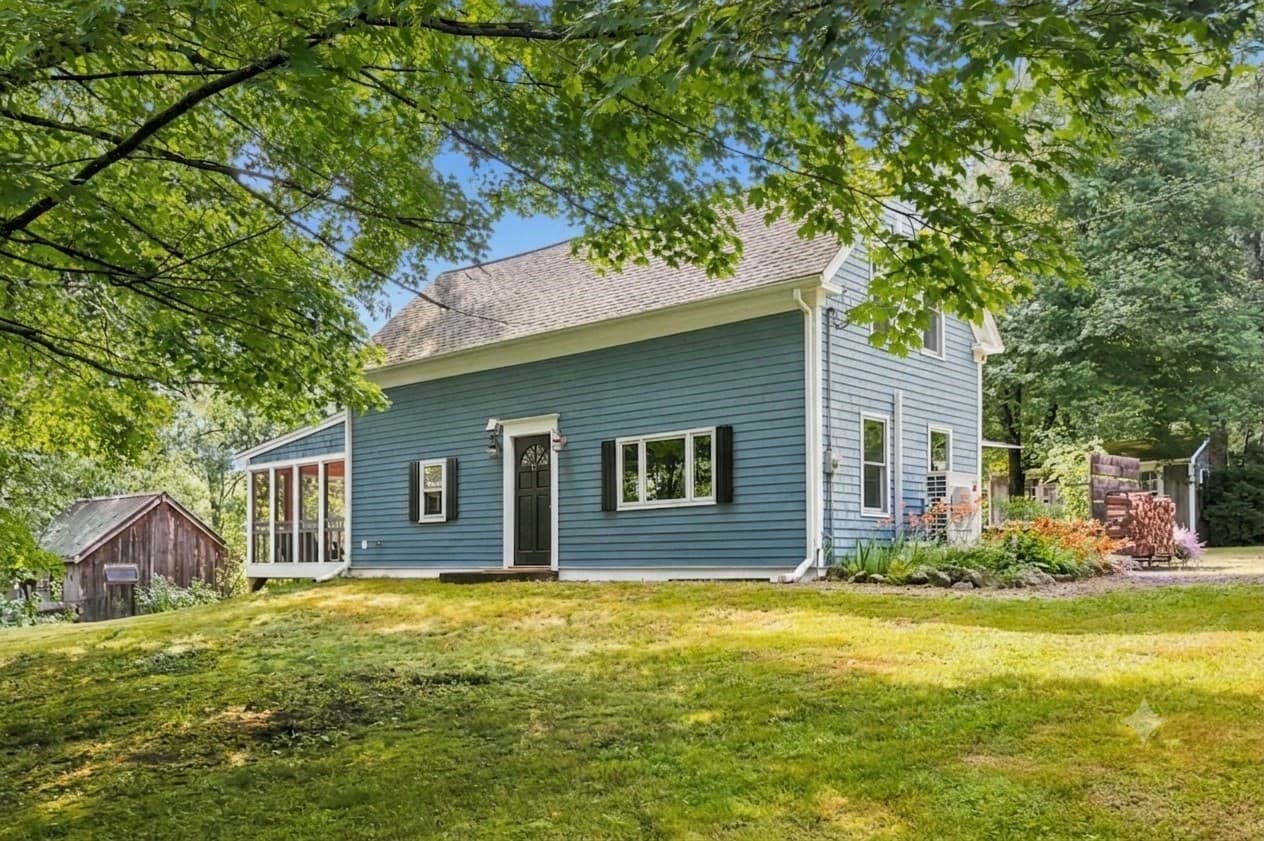 17 Spring Hill Rd, Newbury MA 01922