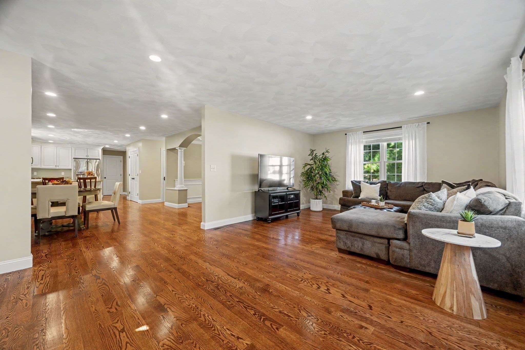 Single Family Residence at 44 Ashwood Ave, Wilmington MA 01887, Wilmington, photo 11 of 41