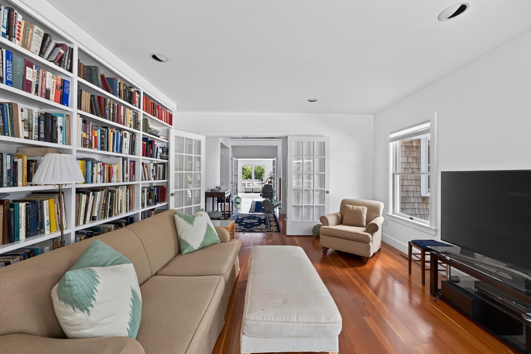 Single Family Residence at 1069 Horseneck Rd, Westport MA 02790, photo 6 of 34