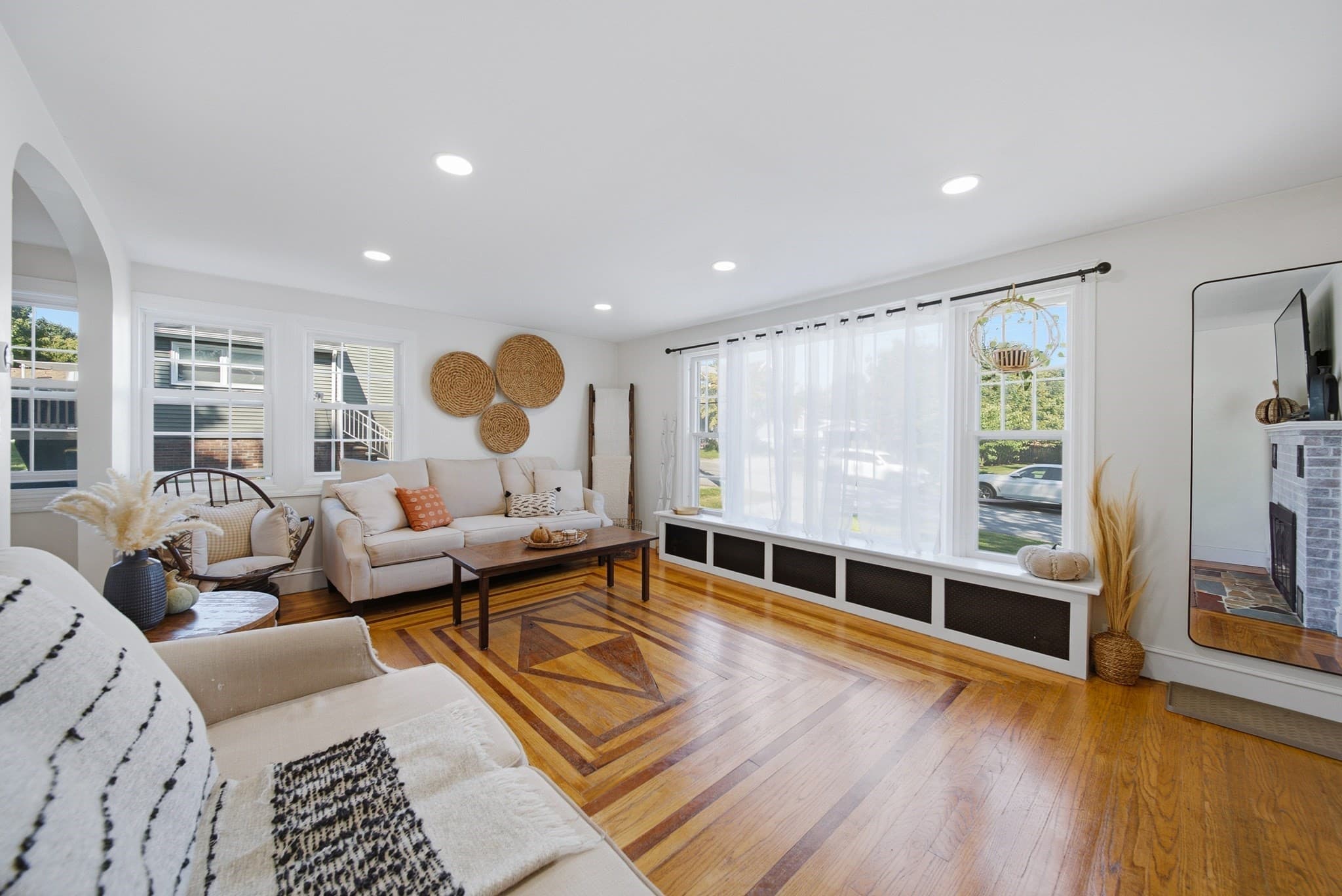 Single Family Residence at 283 Longhill Ave, Somerset MA 02726, Somerset, photo 7 of 36