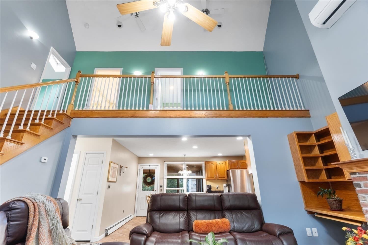 Single Family Residence at 15 Crossman Ave, Attleboro MA 02703, Attleboro, photo 8 of 40