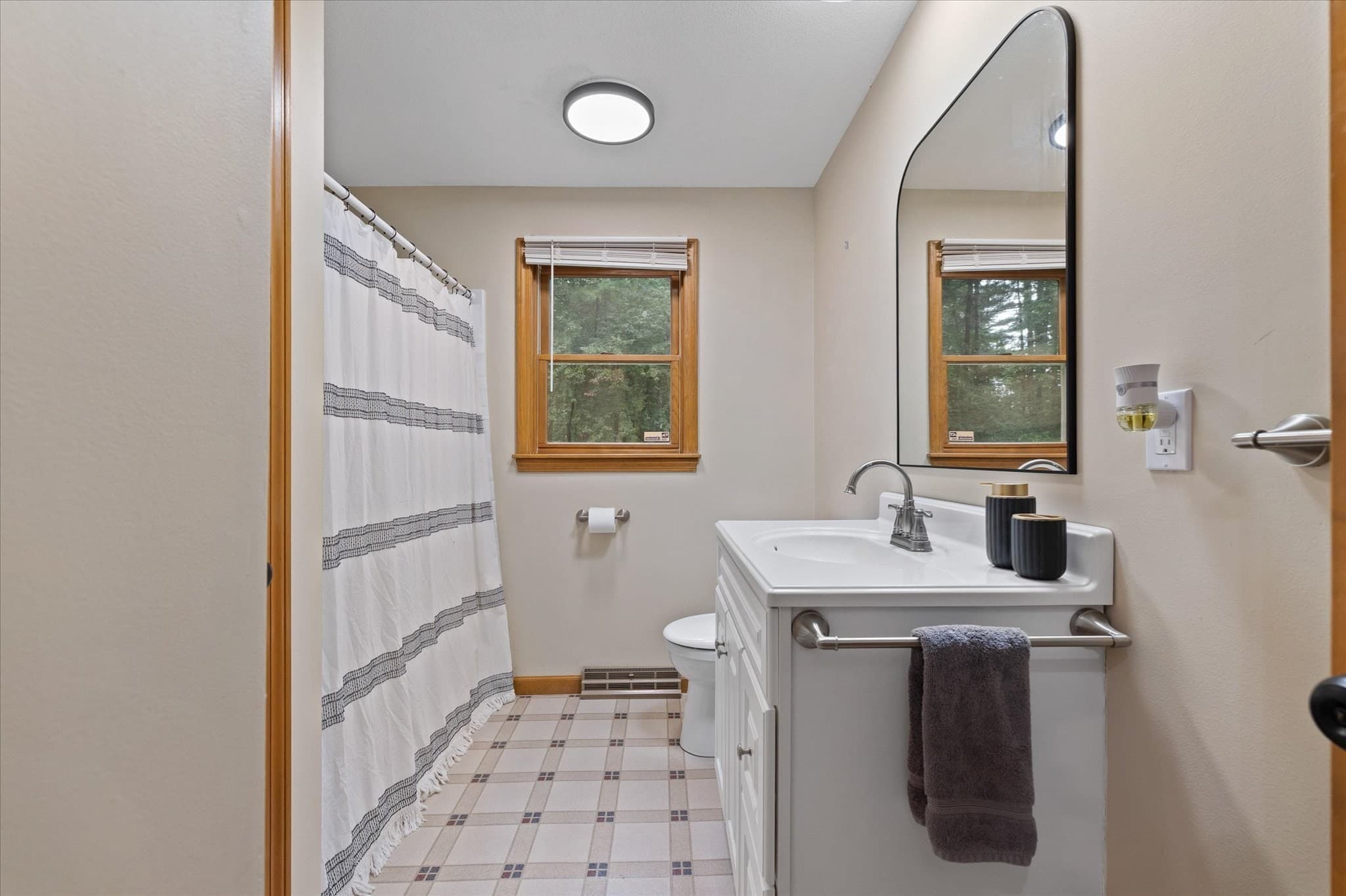 Single Family Residence at 16 Old Farm Road, Palmer MA 01069, Palmer, photo 16 of 36