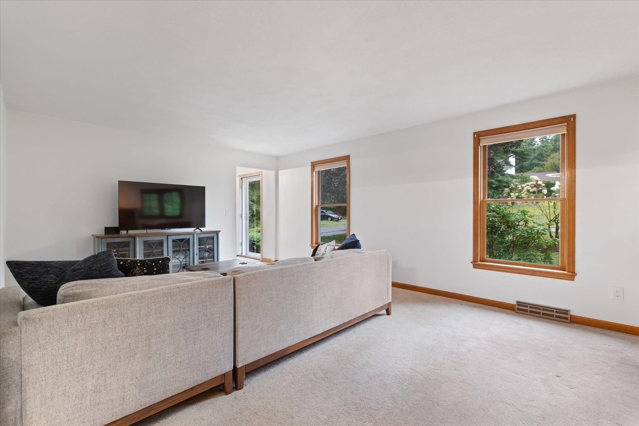 Single Family Residence at 16 Old Farm Road, Palmer MA 01069, Palmer, photo 12 of 36