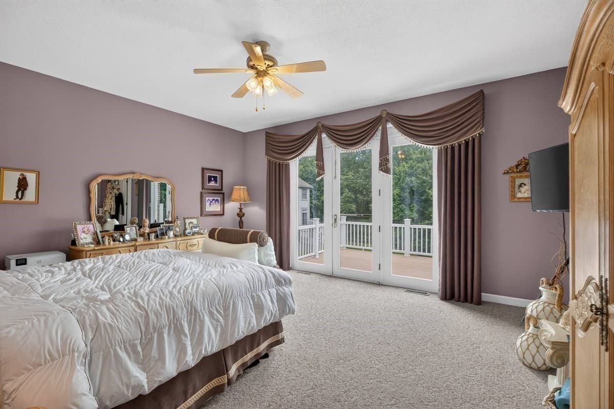 Single Family Residence at 196 High Meadow Dr, West Springfield MA 01089, West Springfield, photo 20 of 42