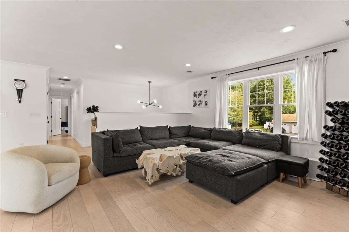 Single Family Residence at 29 Phyllis Rd, Taunton MA 02780, Taunton, photo 13 of 42