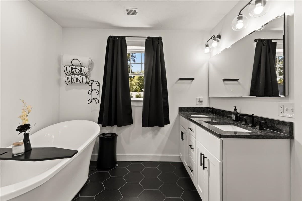 Single Family Residence at 29 Phyllis Rd, Taunton MA 02780, Taunton, photo 20 of 42