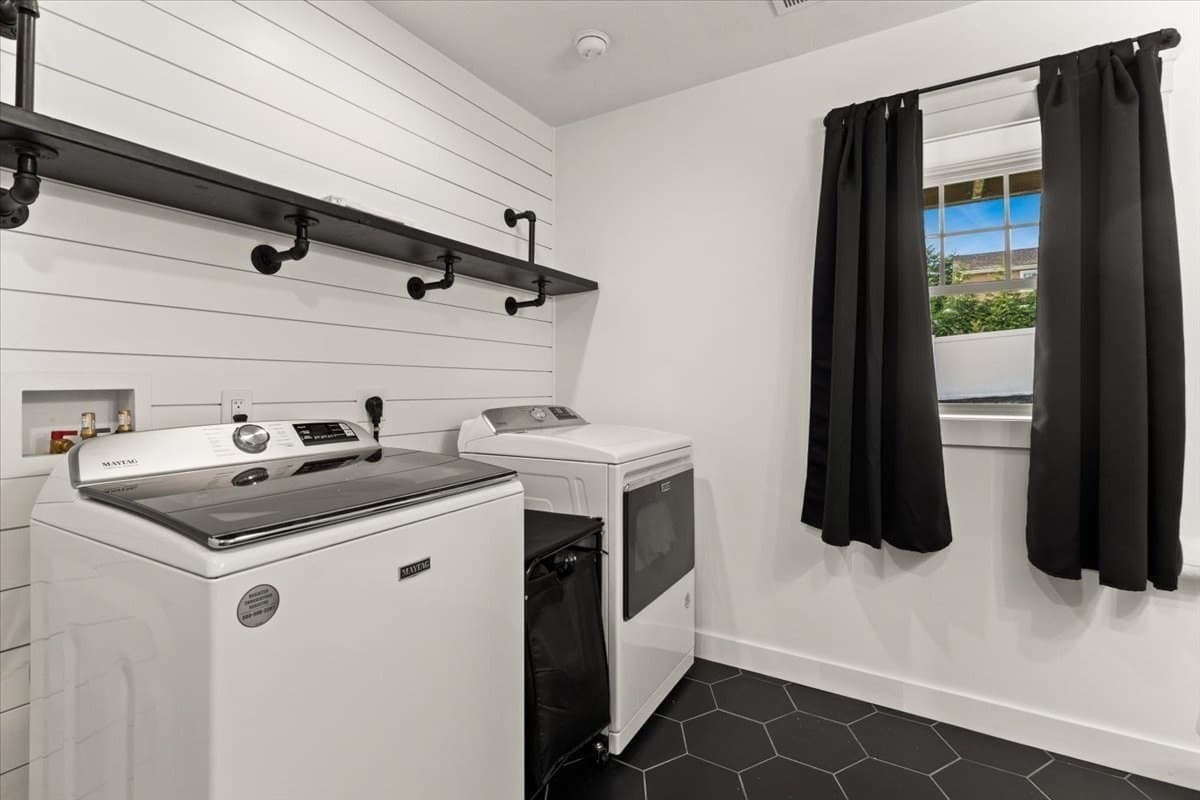 Single Family Residence at 29 Phyllis Rd, Taunton MA 02780, Taunton, photo 35 of 42