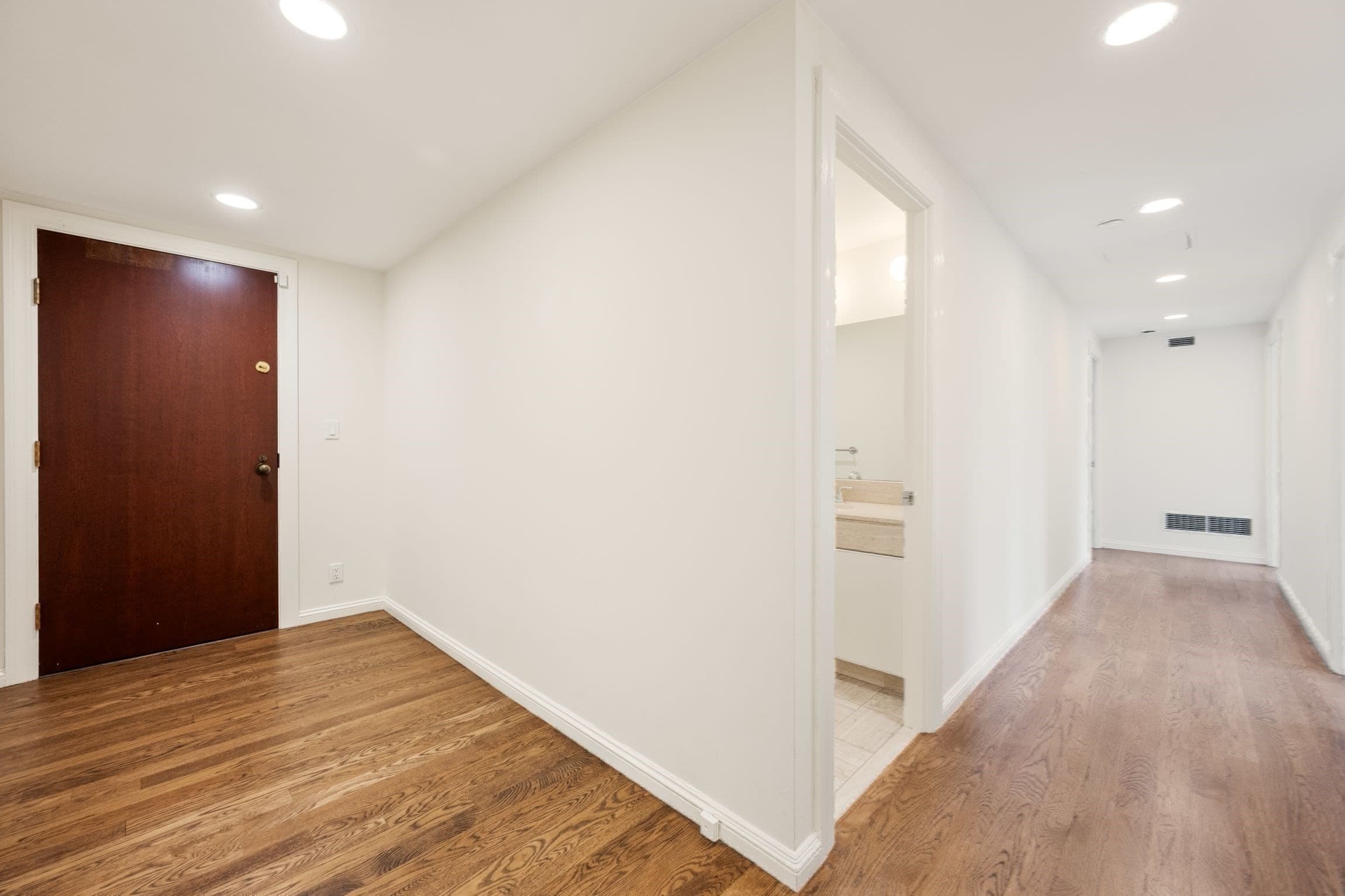 Condominium at 2 Commonwealth # 8G, Boston MA 02116, photo 28 of 42