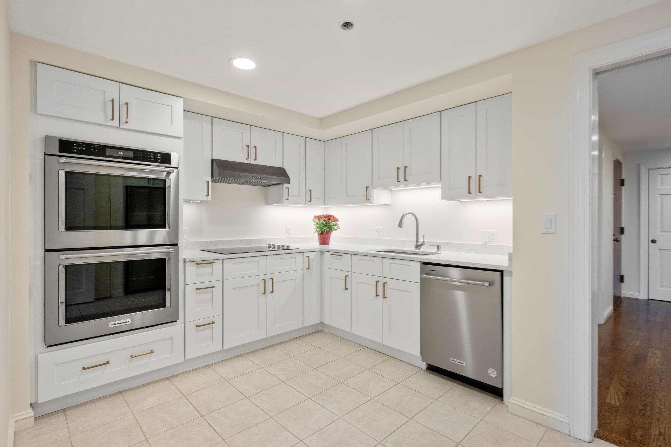 Condominium at 2 Commonwealth # 8G, Boston MA 02116, photo 21 of 42