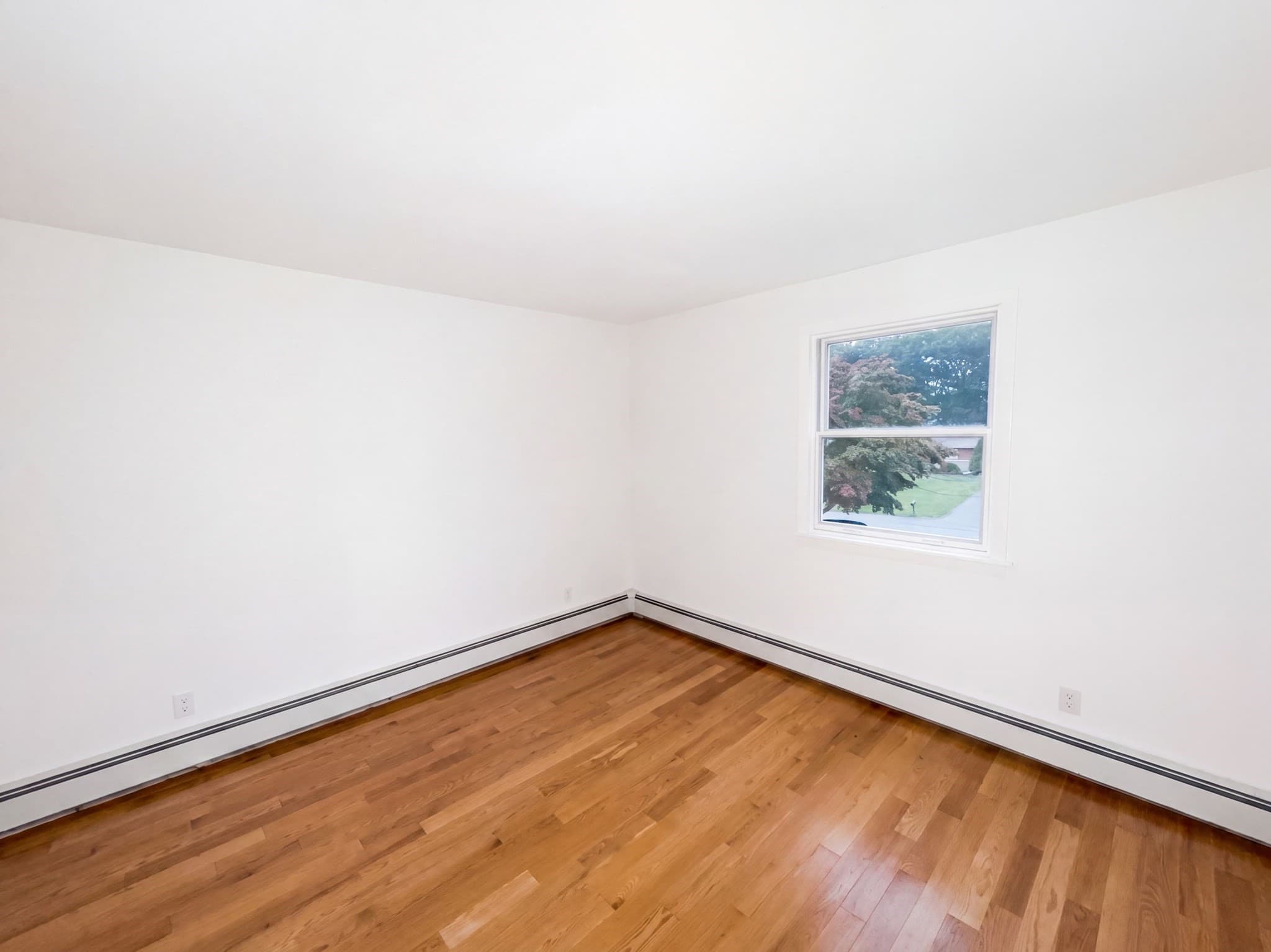 Single Family Residence at 18 Sherwood Dr, Westerly RI 02891, Westerly, photo 12 of 18