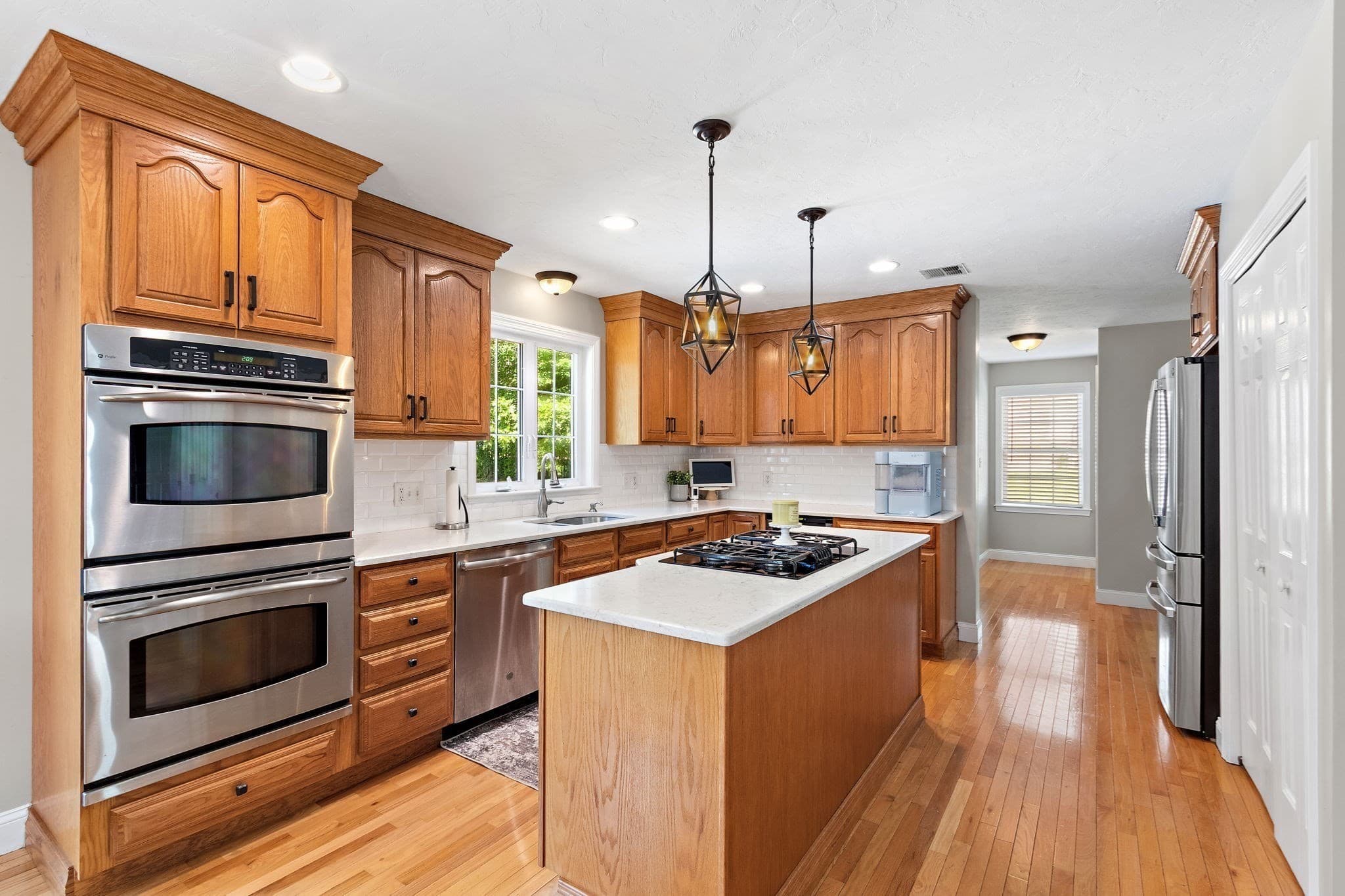 Single Family Residence at 36 Highridge Rd, Bellingham MA 02019, Bellingham, photo 5 of 29