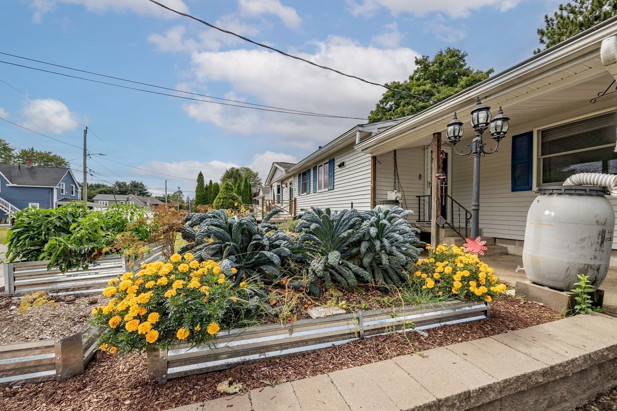 Single Family Residence at 80 Quartus St, Chicopee MA 01013, Chicopee, photo 5 of 42