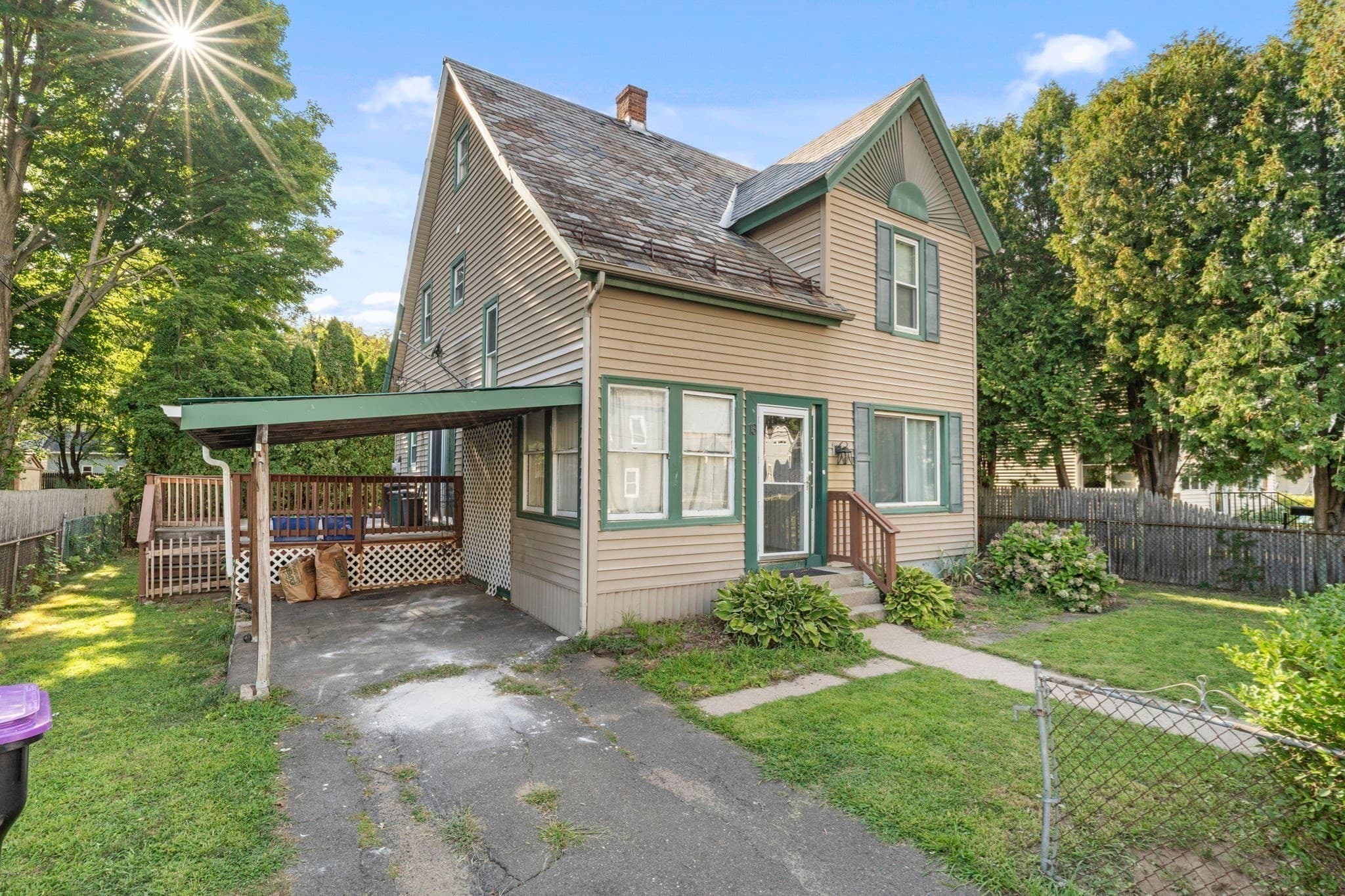 13 Cook St, Holyoke MA 01040
