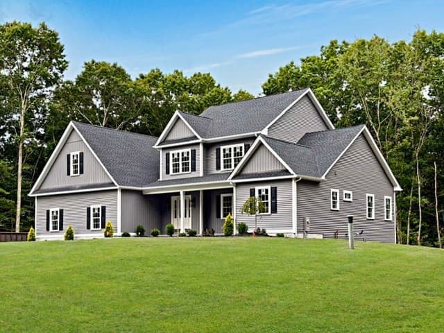 9 Southworth Street, Lakeville MA 02347