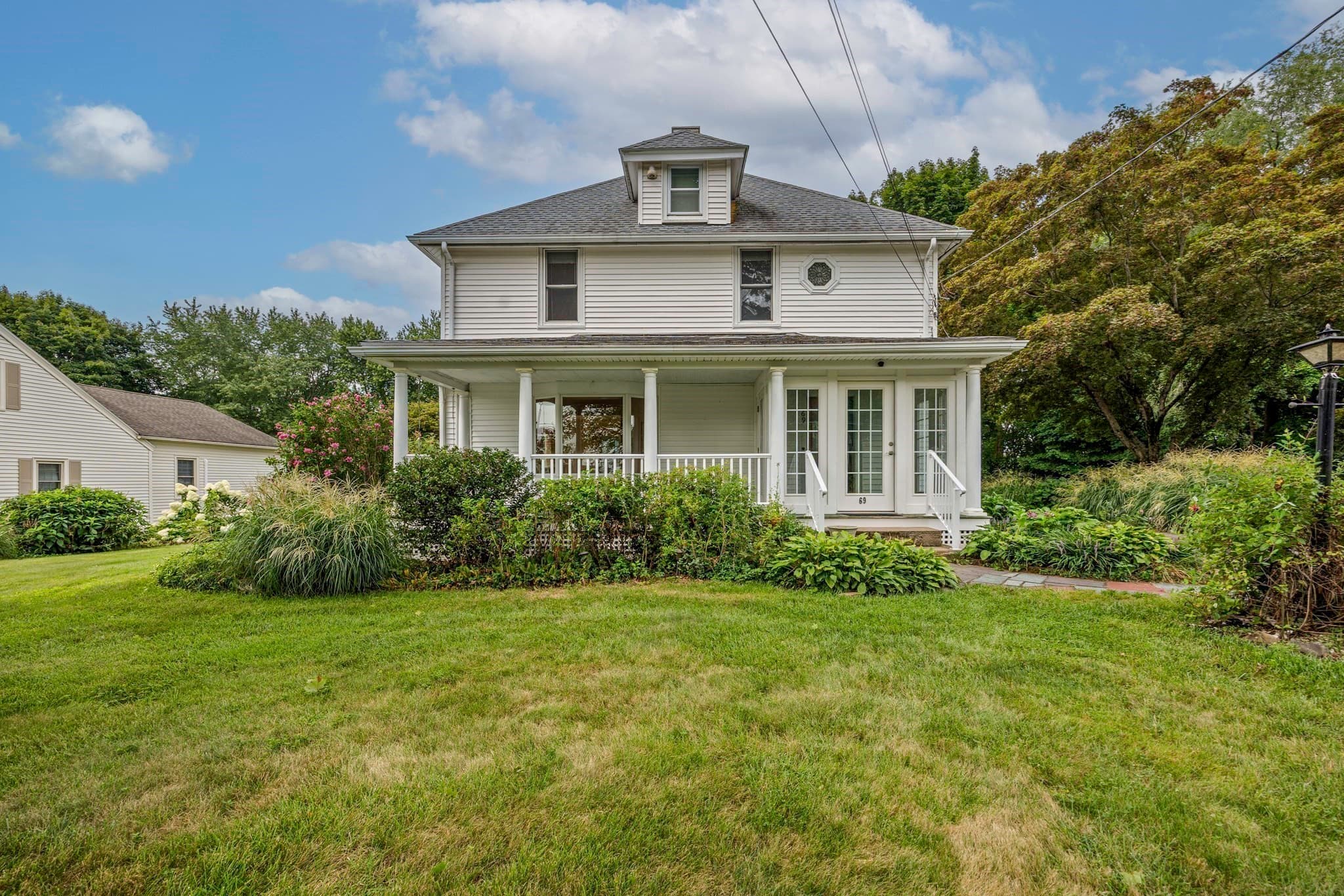 Single Family Residence at 69 East St, South Hadley MA 01075, South Hadley, photo 4 of 38