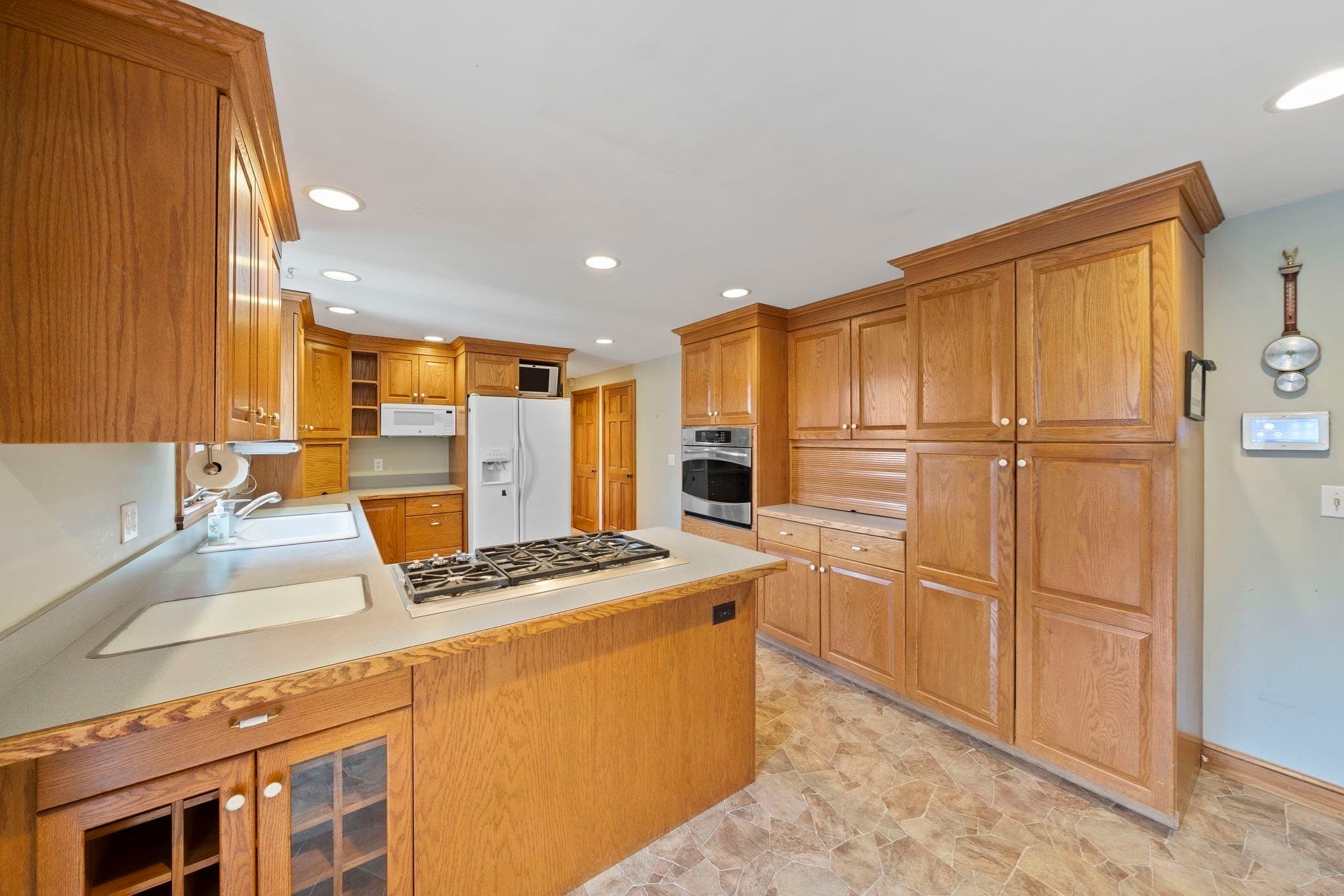 Single Family Residence at 20 Bonney Lane, Dedham MA 02026, Dedham, photo 4 of 39
