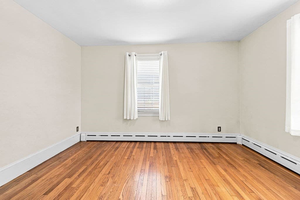 Single Family Residence at 5 Brewster St, New Bedford MA 02745, New Bedford, photo 14 of 32