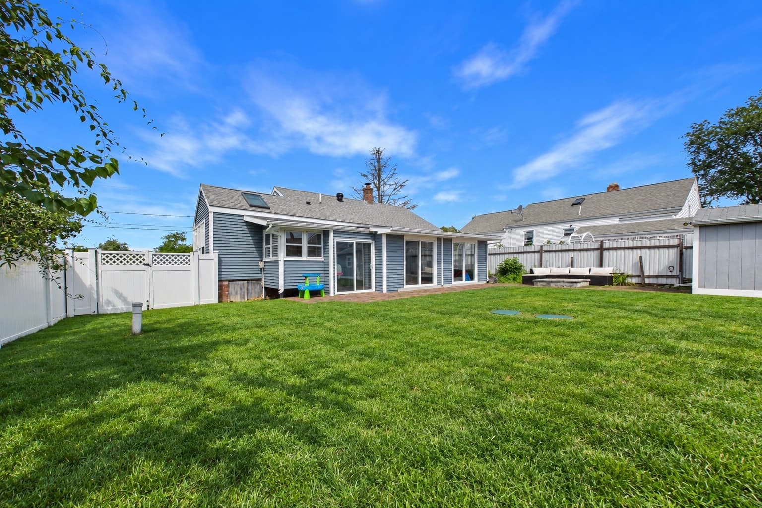 Single Family Residence at 38 Little Neck Ave, Swansea MA 02777, Swansea, photo 6 of 24