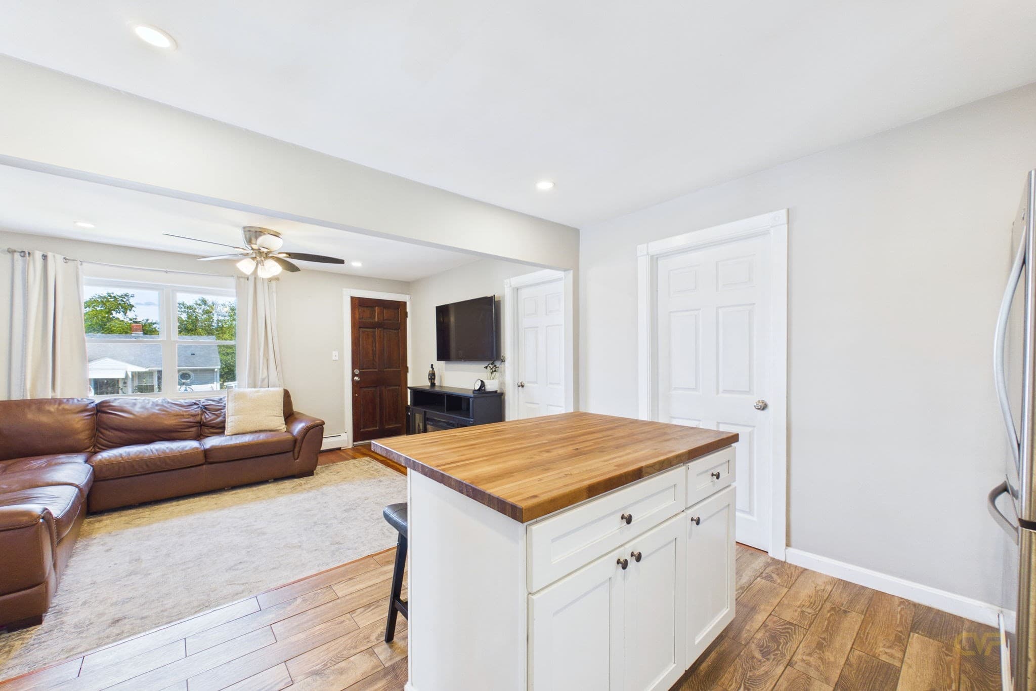 Single Family Residence at 38 Little Neck Ave, Swansea MA 02777, Swansea, photo 12 of 24