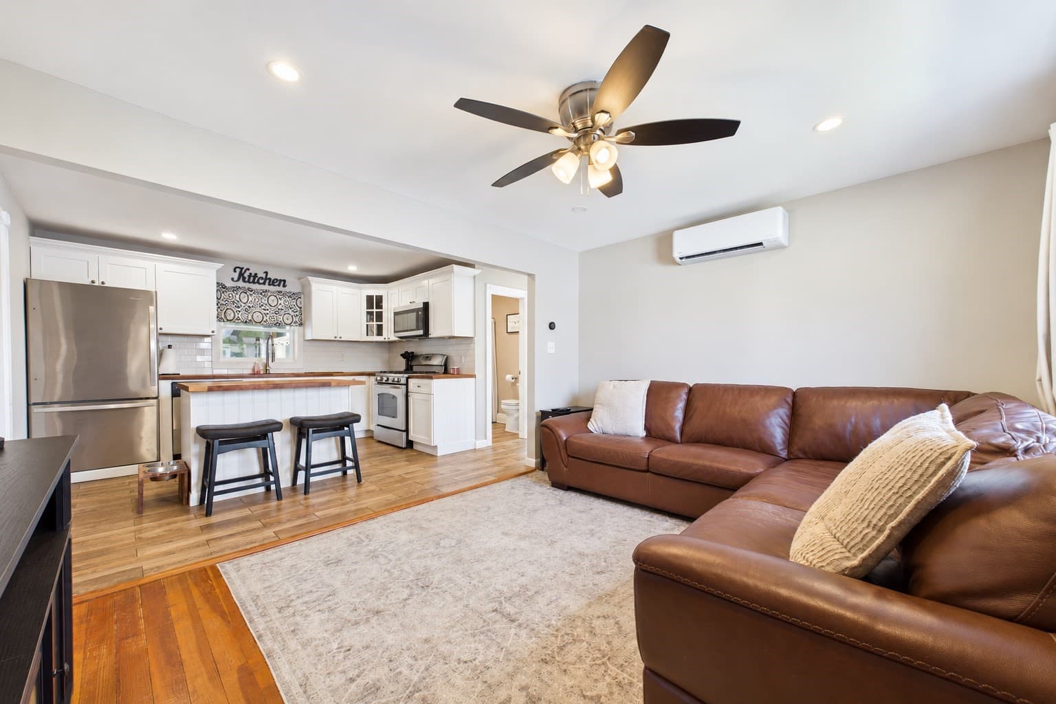 Single Family Residence at 38 Little Neck Ave, Swansea MA 02777, Swansea, photo 10 of 24
