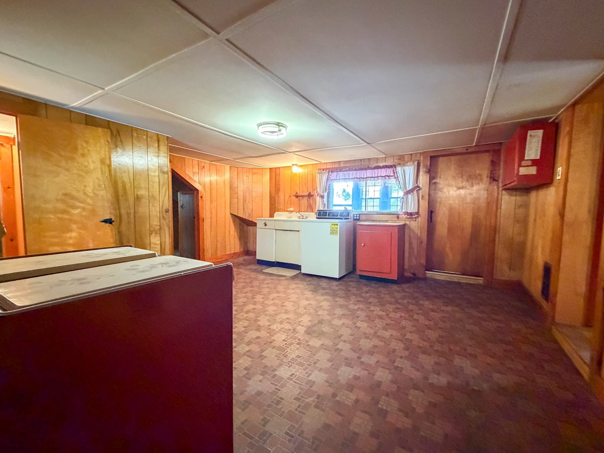 2 Family - 2 Units Up/Down at 1386 Pleasant St, Athol MA 01331, photo 15 of 33